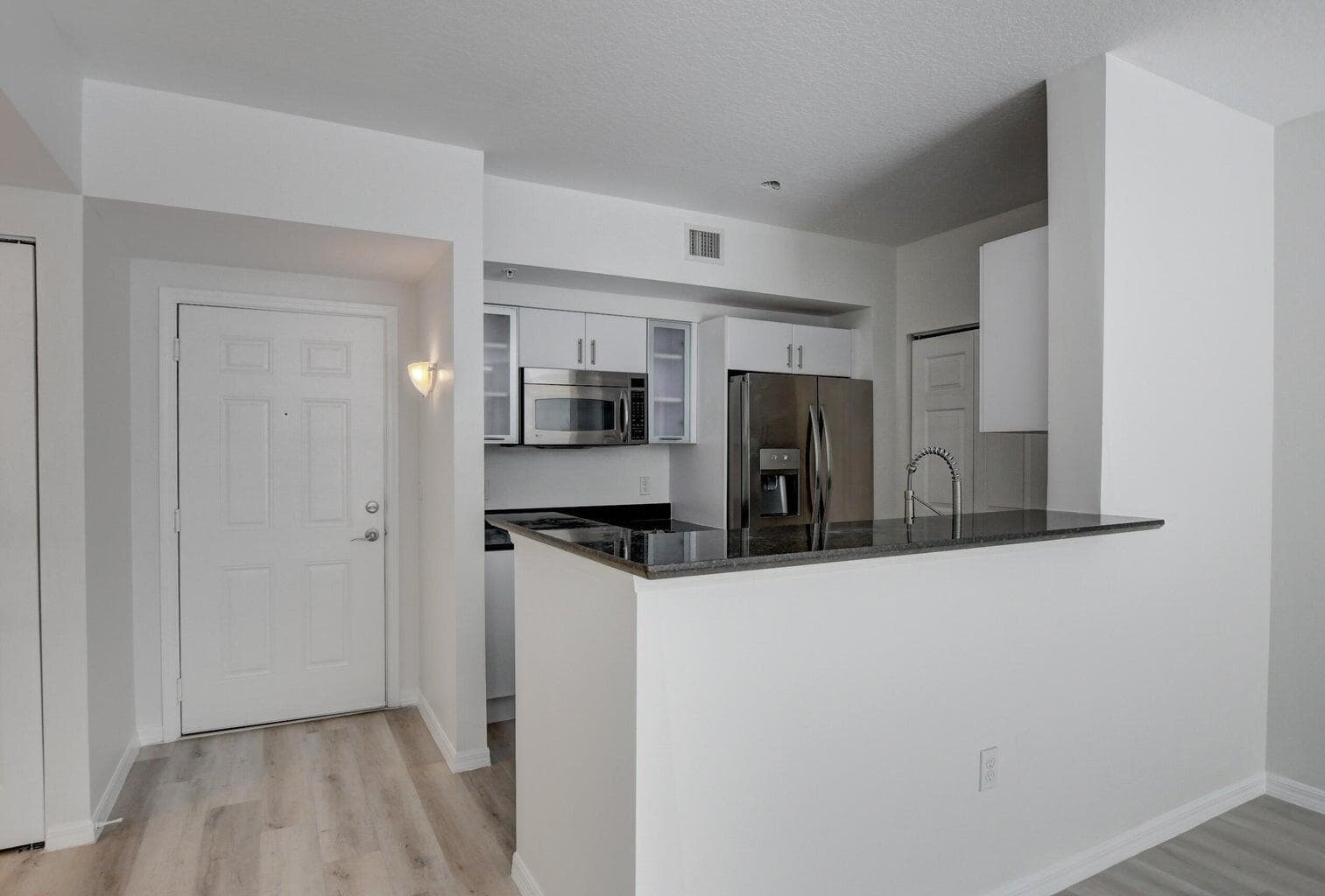 700 E Boynton Beach Boulevard 403, Boynton Beach, FL 33435 — photo 4 of 25