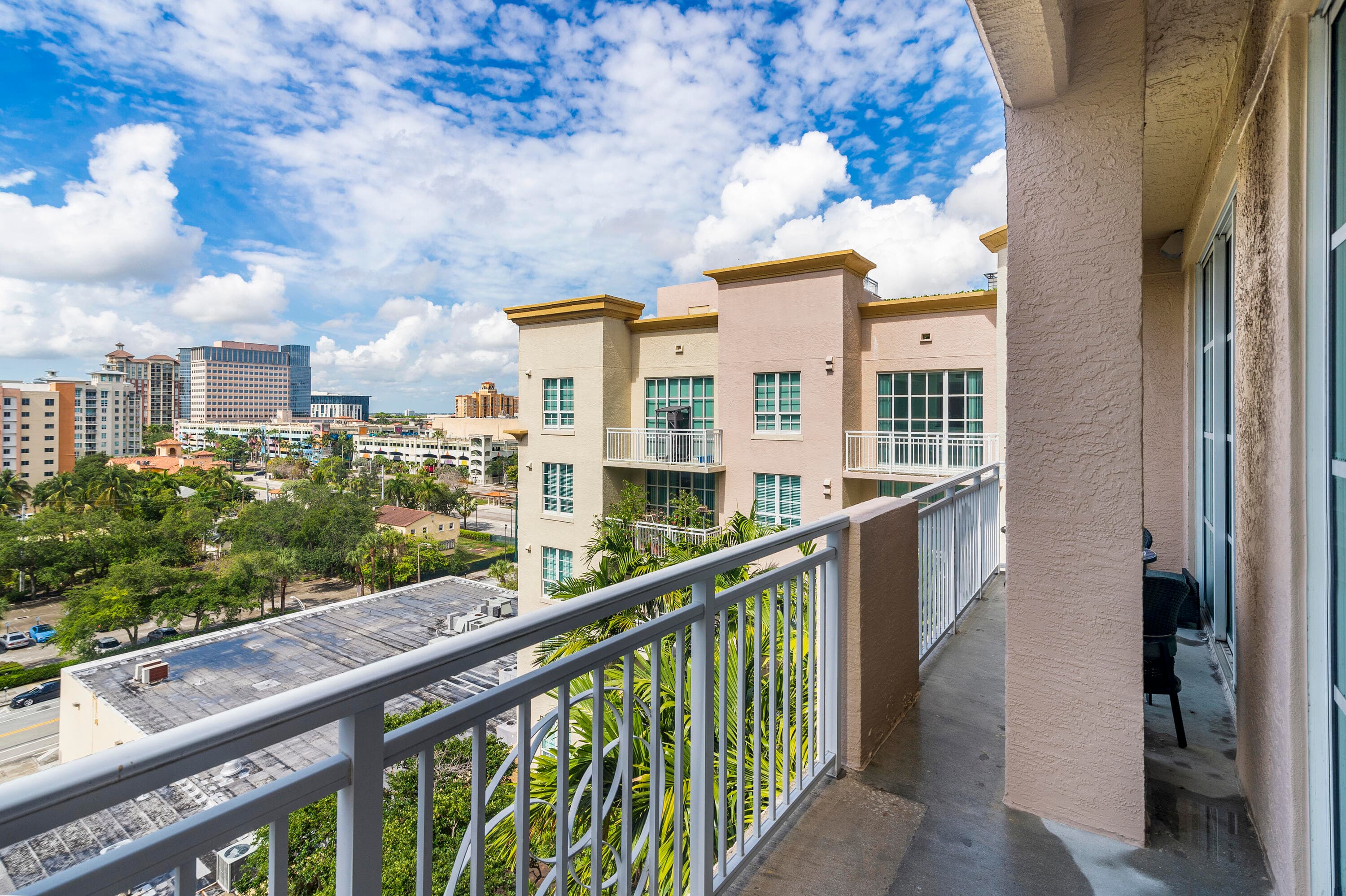 410 Evernia Street 807, West Palm Beach, FL 33401 — photo 11 of 29