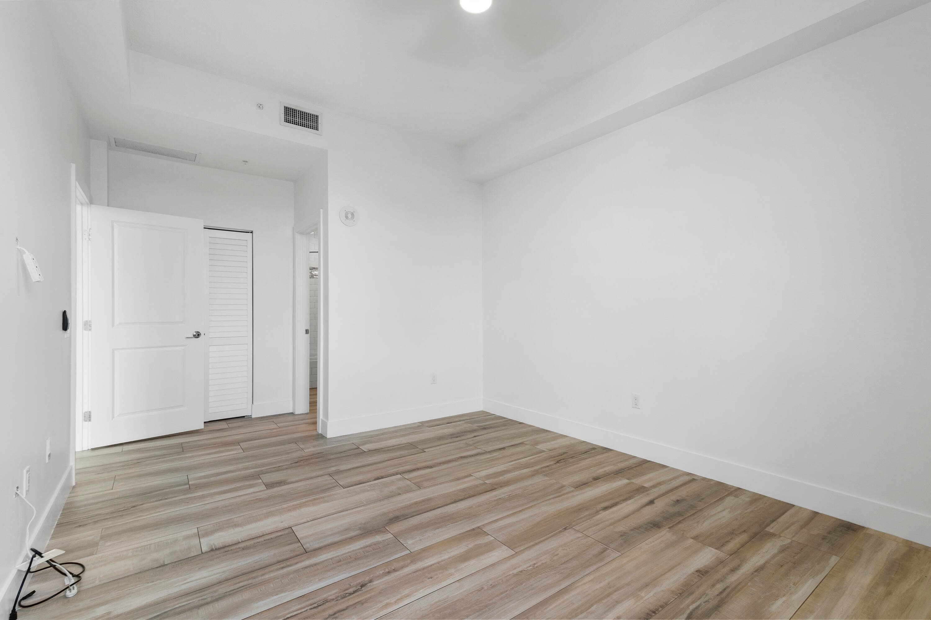 410 Evernia Street 807, West Palm Beach, FL 33401 — photo 21 of 29