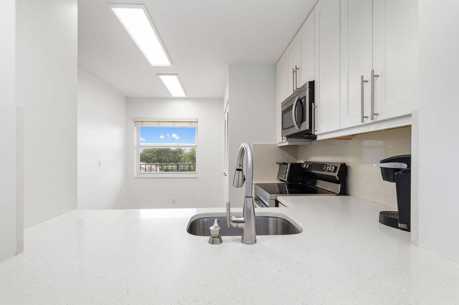 6650 S Oriole Boulevard 4080, Delray Beach, FL 33446 — photo 3 of 41