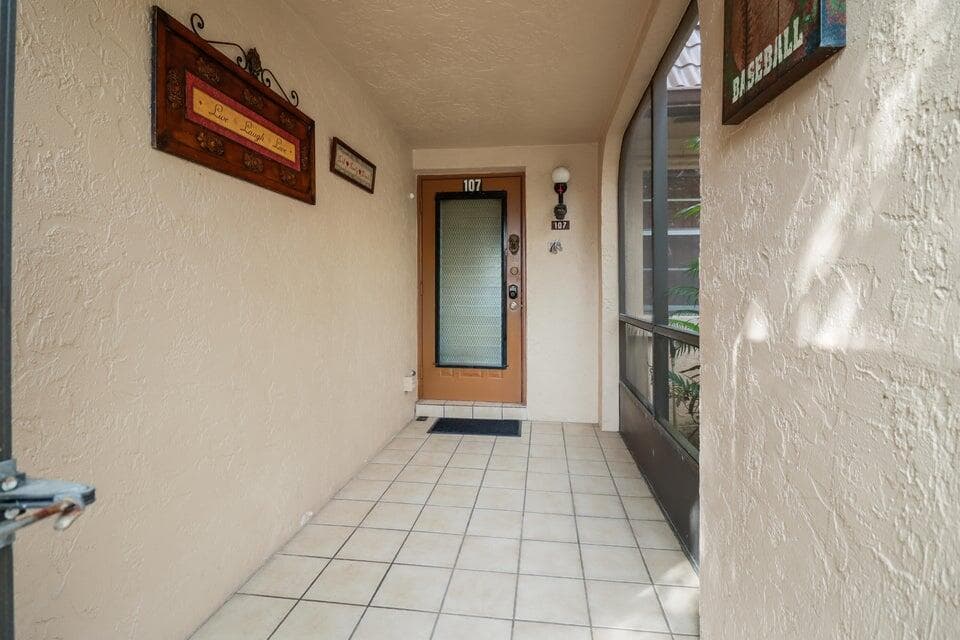 107 Lake Terry Drive, West Palm Beach, FL 33411 — photo 6 of 18
