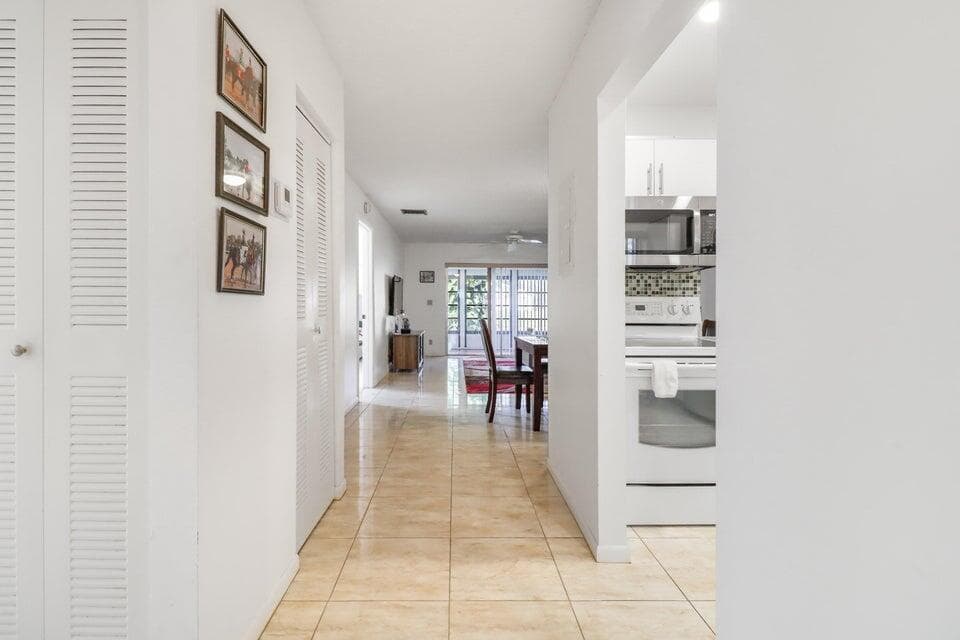 107 Lake Terry Drive, West Palm Beach, FL 33411 — photo 7 of 18