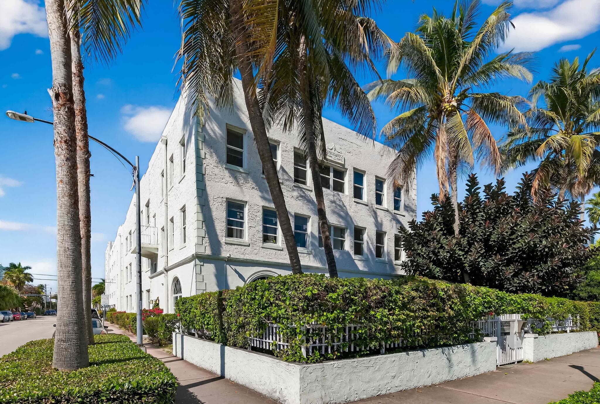 802 Euclid Avenue 104, Miami Beach, FL 33139 — photo 5 of 26