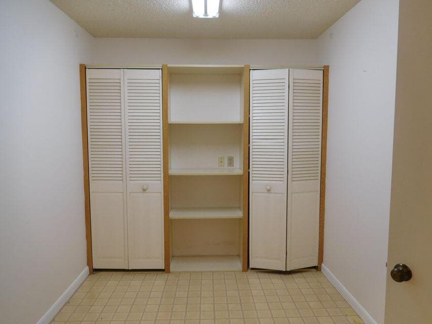 2461 Village Boulevard 102, West Palm Beach, FL 33409 — photo 9 of 13