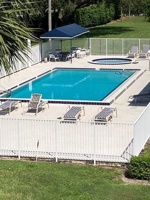 2561 Village Boulevard 306, West Palm Beach, FL 33409 — photo 10 of 11