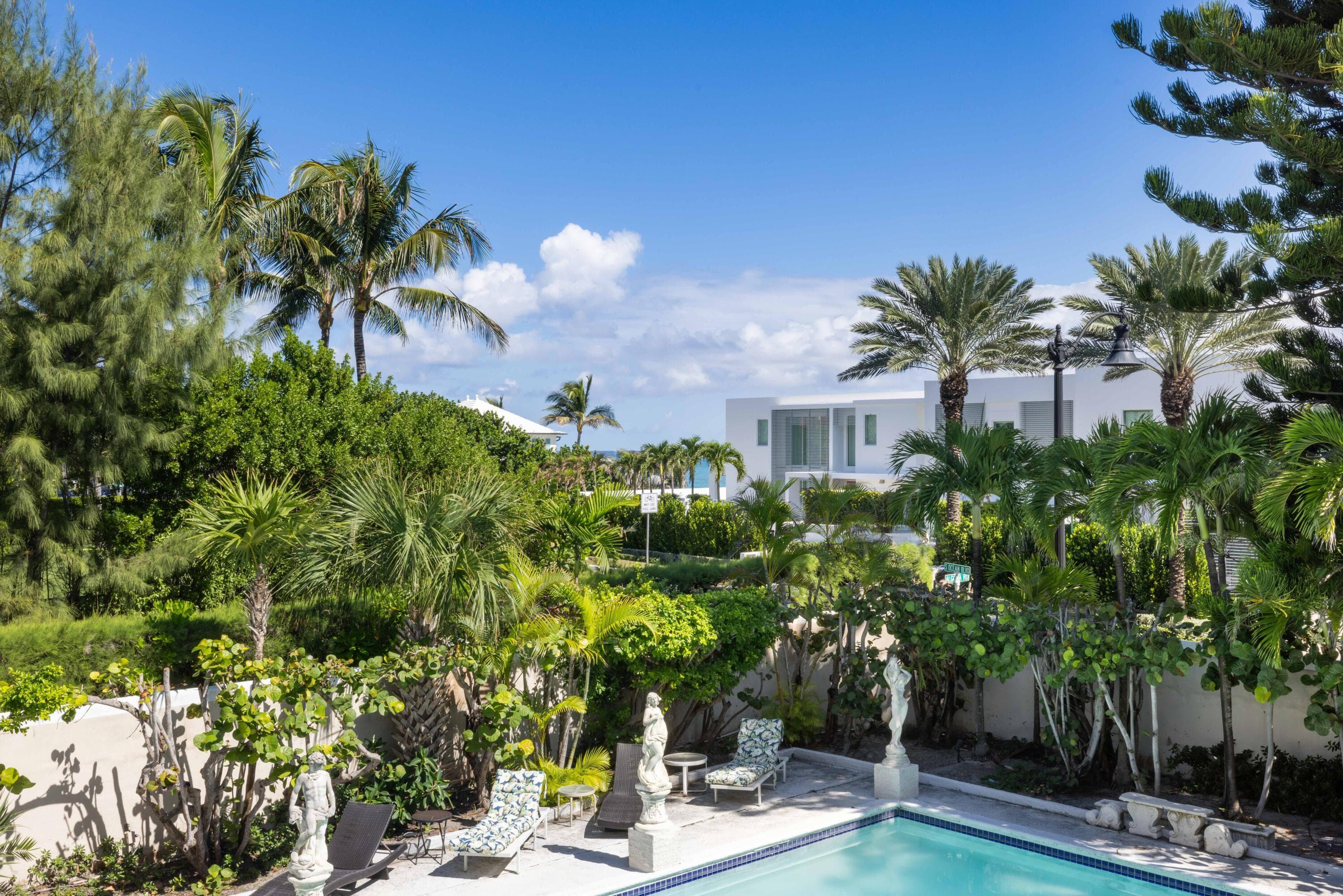 1048 S Ocean Boulevard, Palm Beach, FL 33480 — photo 4 of 7