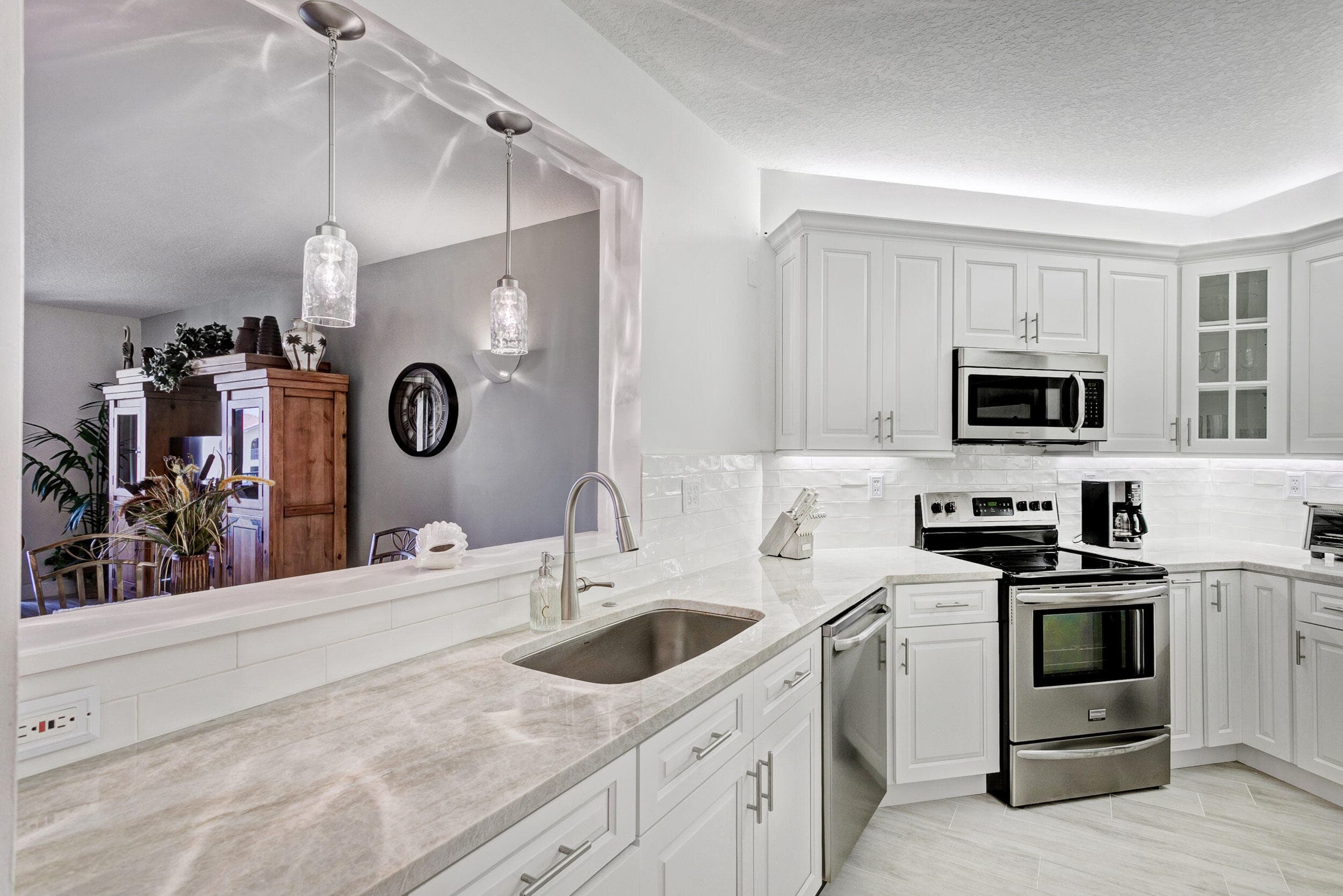 500 Uno Lago Drive 402, Juno Beach, FL 33408 — photo 8 of 36