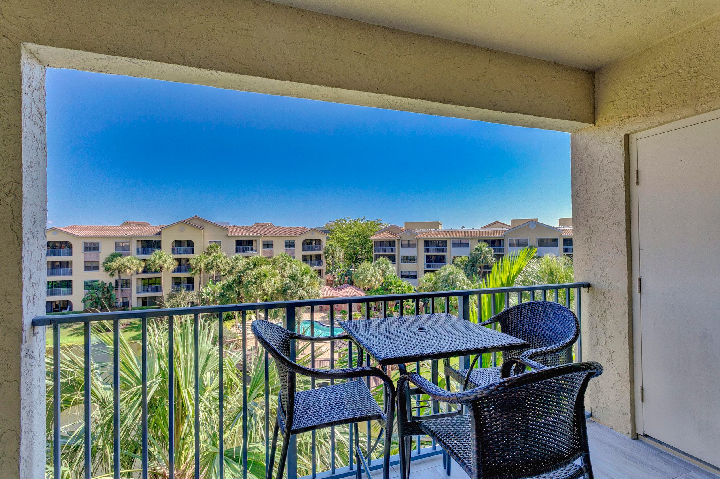 500 Uno Lago Drive 402, Juno Beach, FL 33408 — photo 28 of 36
