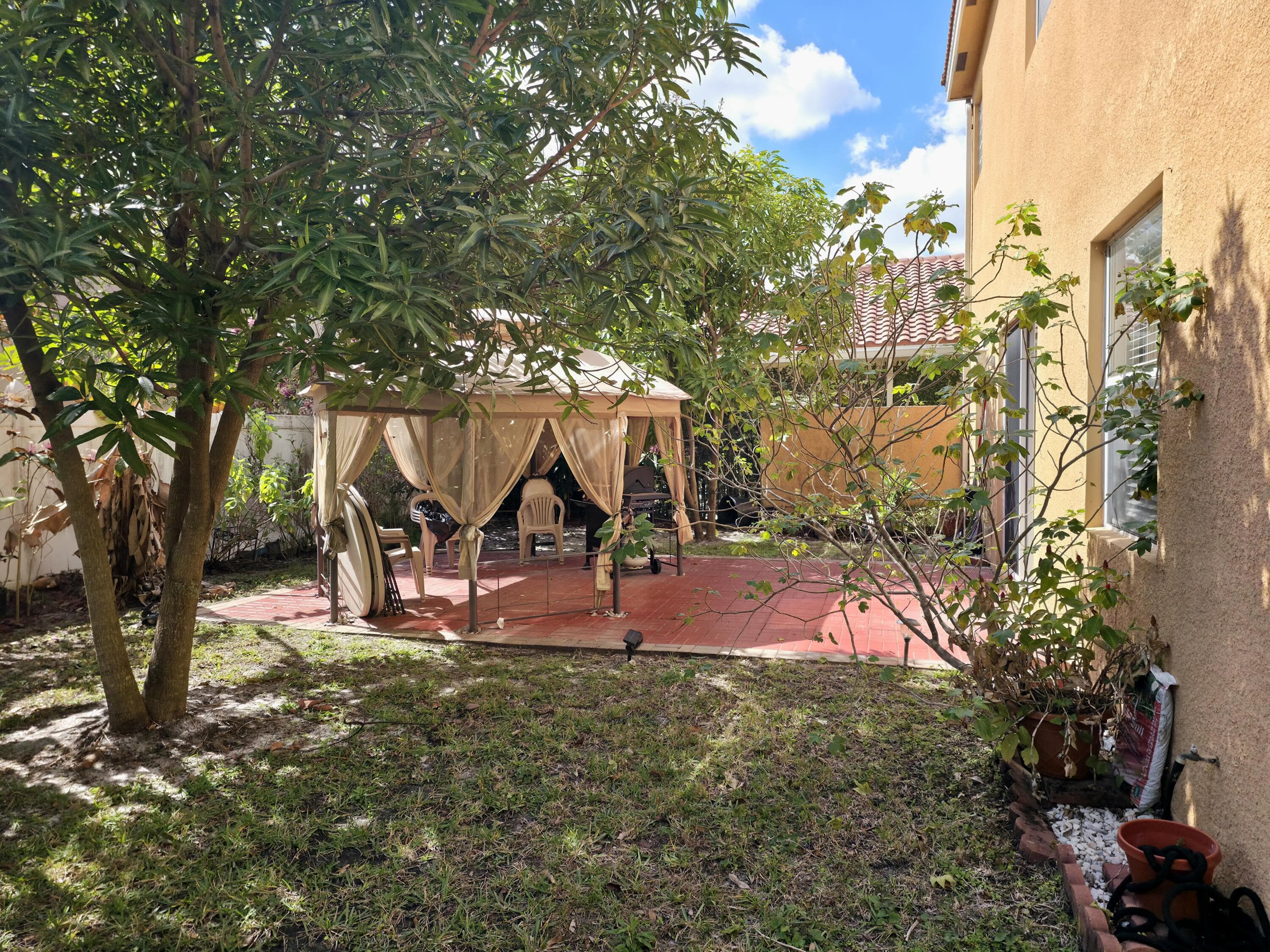 236 Gazetta Way, West Palm Beach, FL 33413 — photo 16 of 23