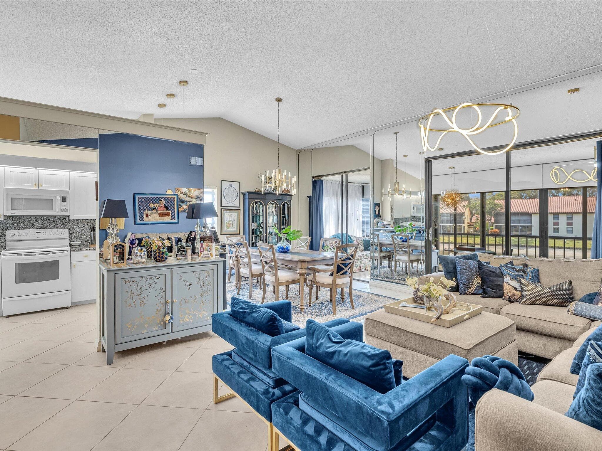 10215 N Circle Lake Drive 201, Boynton Beach, FL 33437 — photo 9 of 48