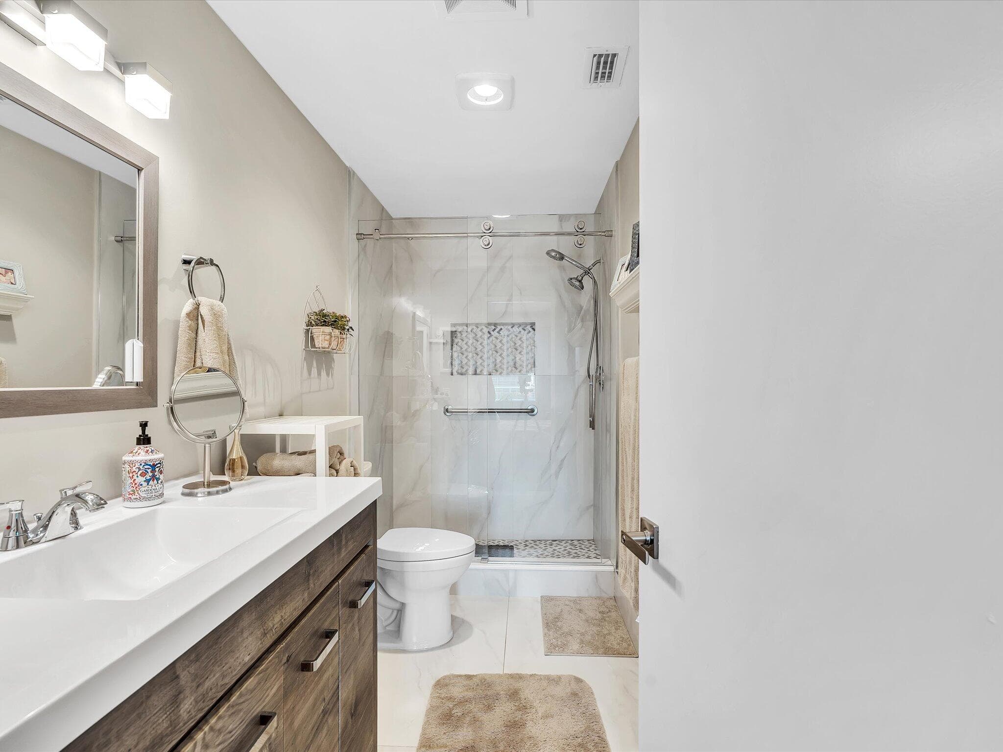 10215 N Circle Lake Drive 201, Boynton Beach, FL 33437 — photo 14 of 48