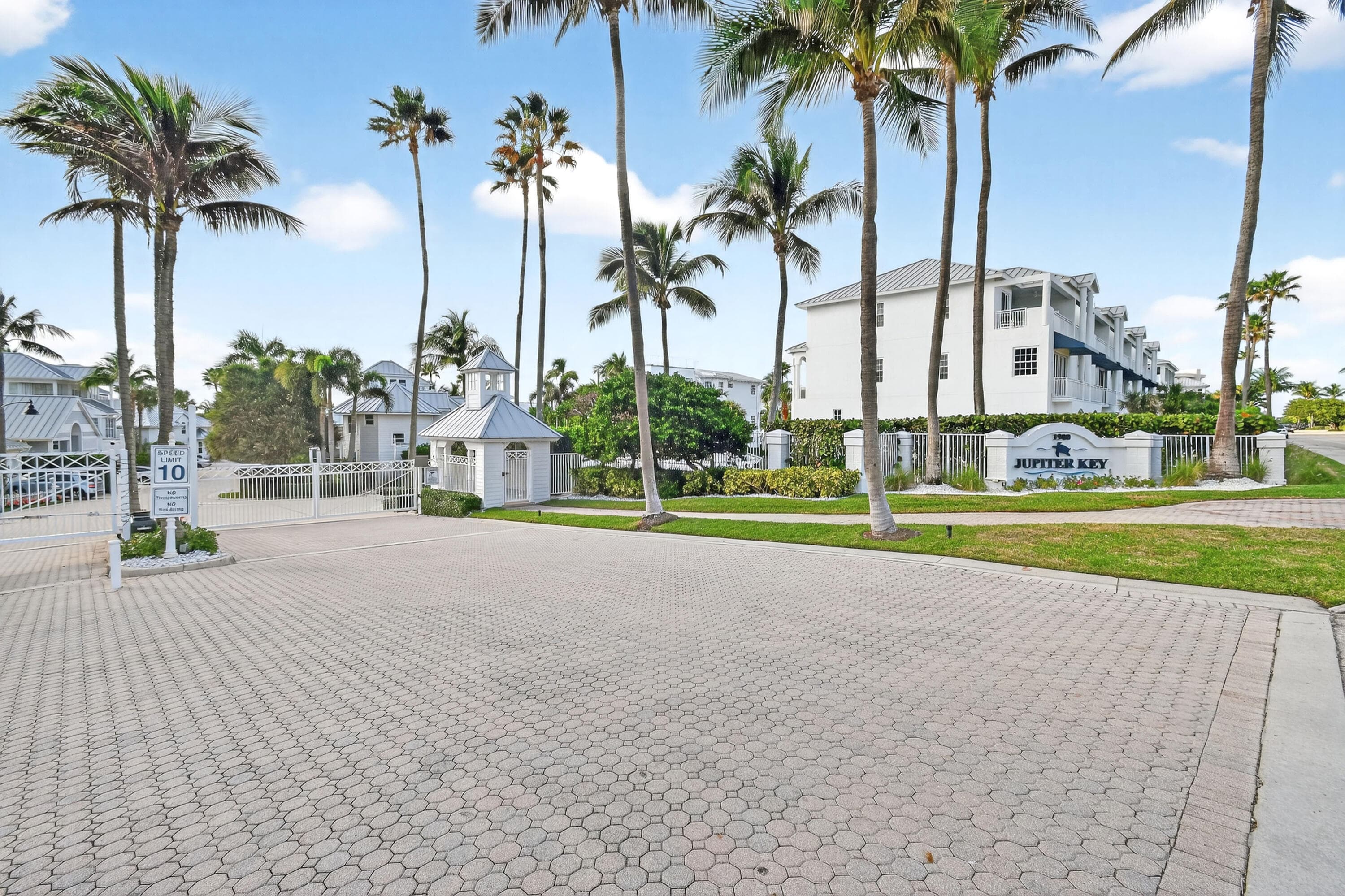 154 Jupiter Key Road, Jupiter, FL 33477 — photo 42 of 64