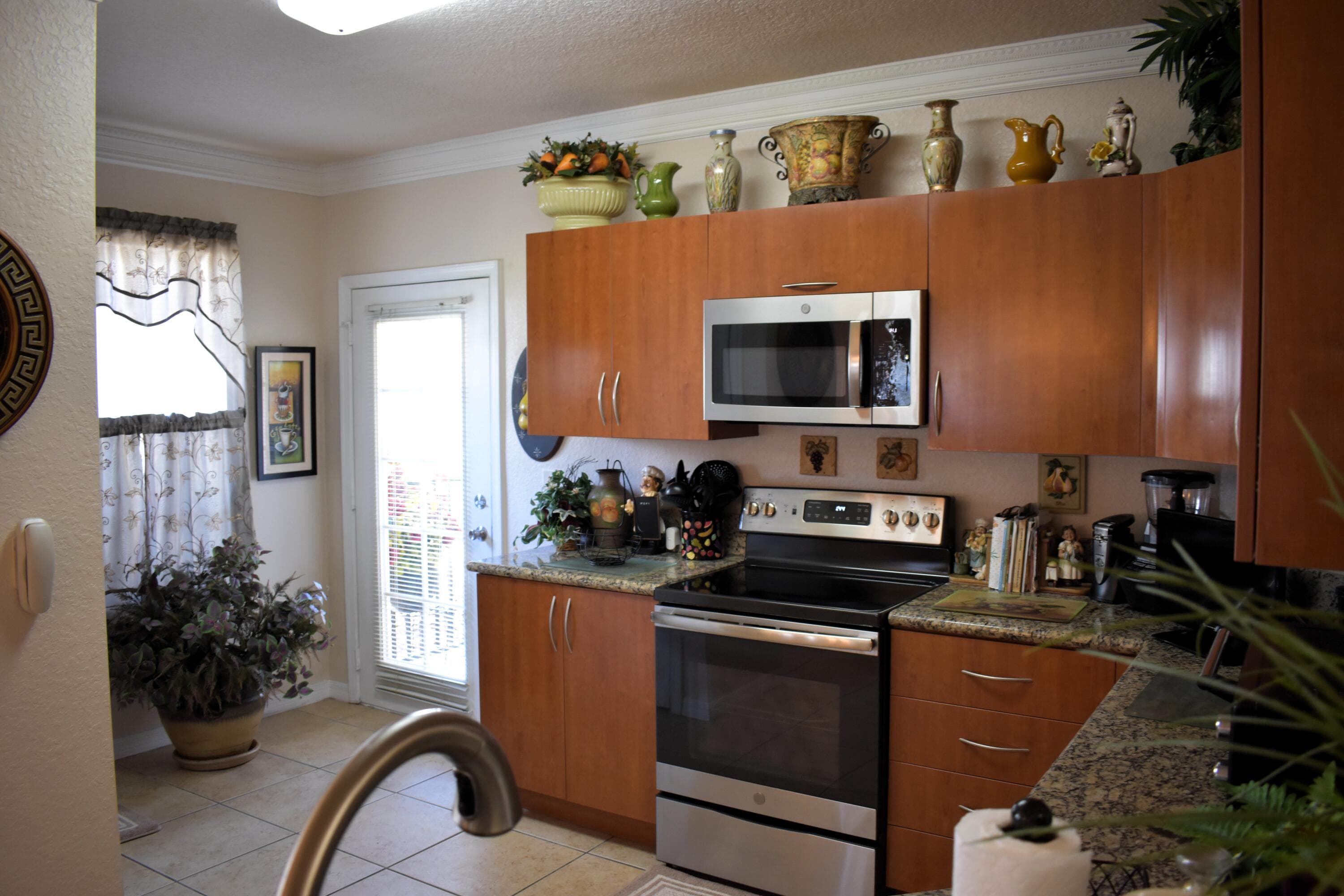 142 SW Peacock Boulevard 22101, Port St. Lucie, FL 34986 — photo 4 of 19