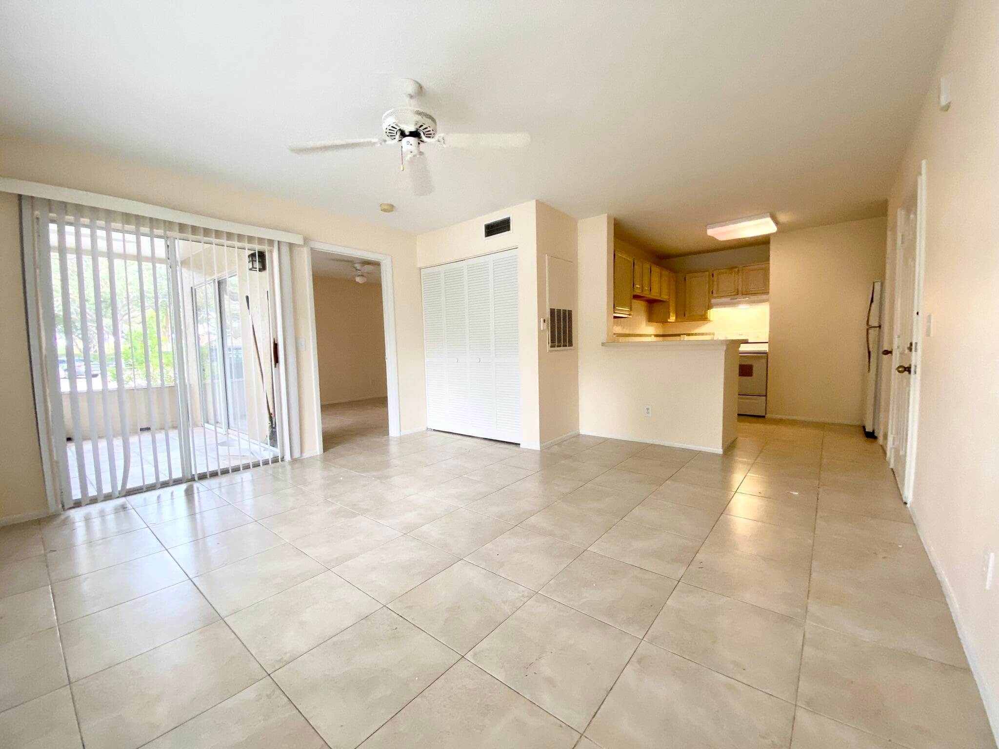 1725 Palm Cove Boulevard 104, Delray Beach, FL 33445 — photo 7 of 36