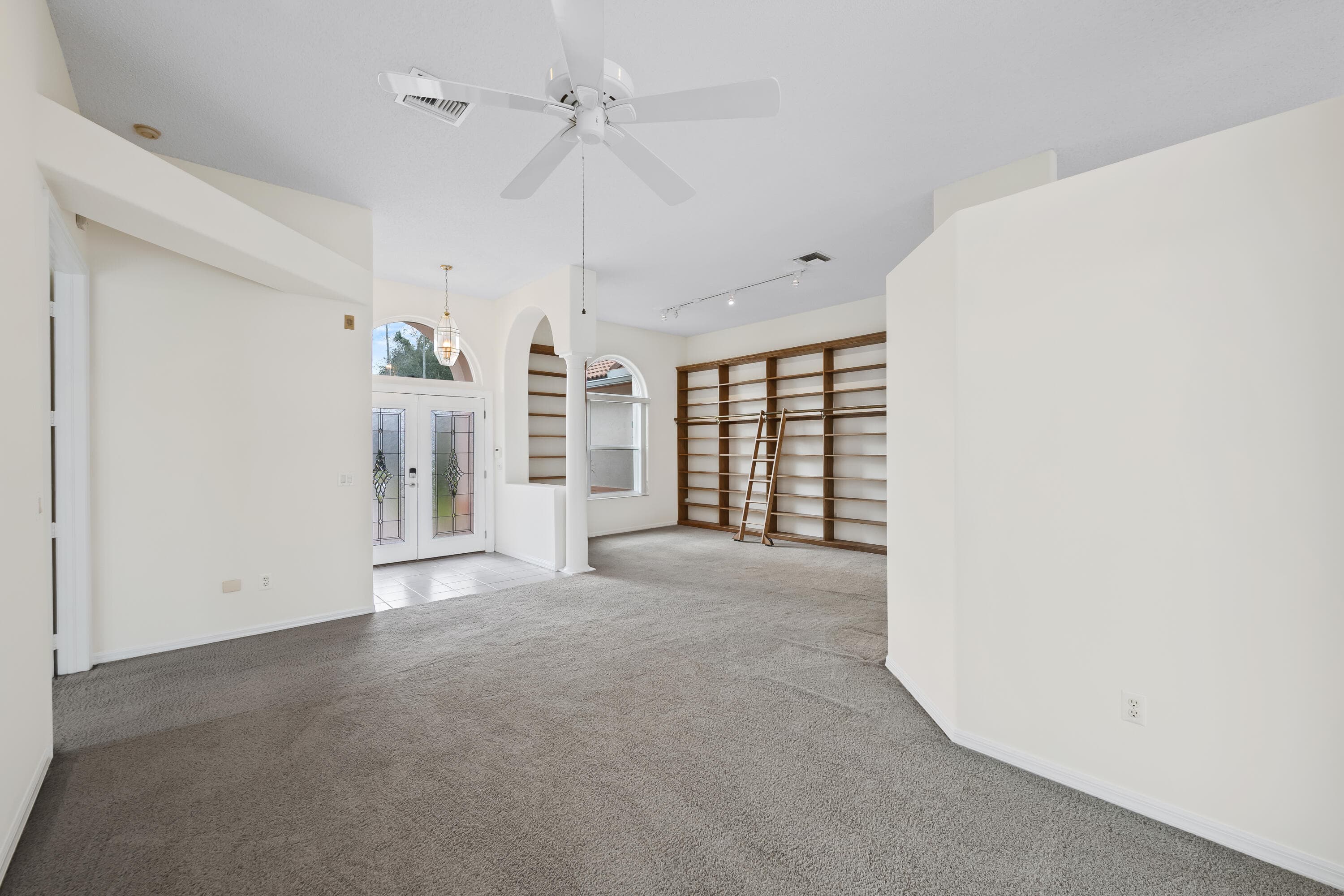 2730 Tecumseh Drive, West Palm Beach, FL 33409 — photo 13 of 49