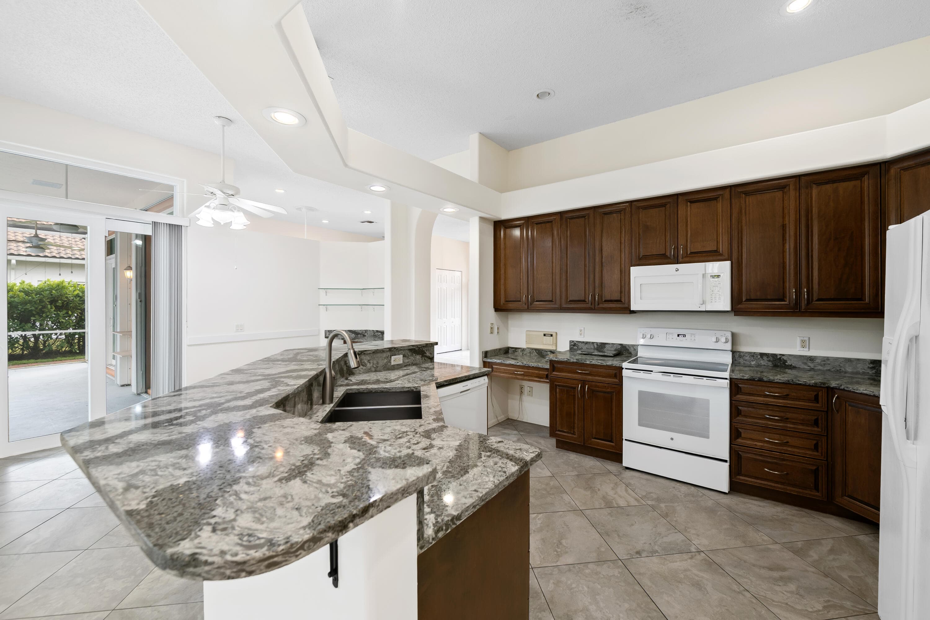 2730 Tecumseh Drive, West Palm Beach, FL 33409 — photo 27 of 49