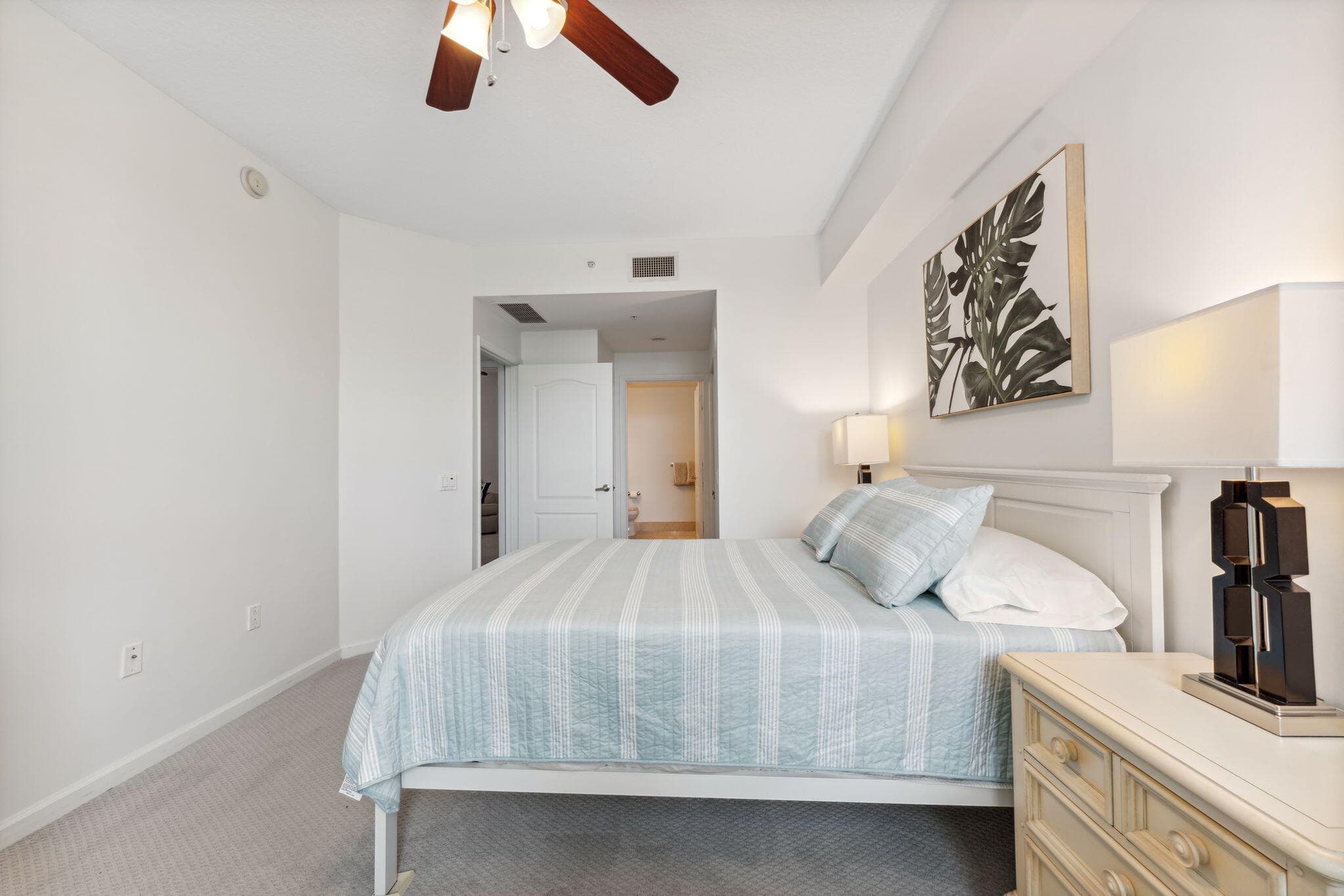 410 Evernia Street 414, West Palm Beach, FL 33401 — photo 12 of 20