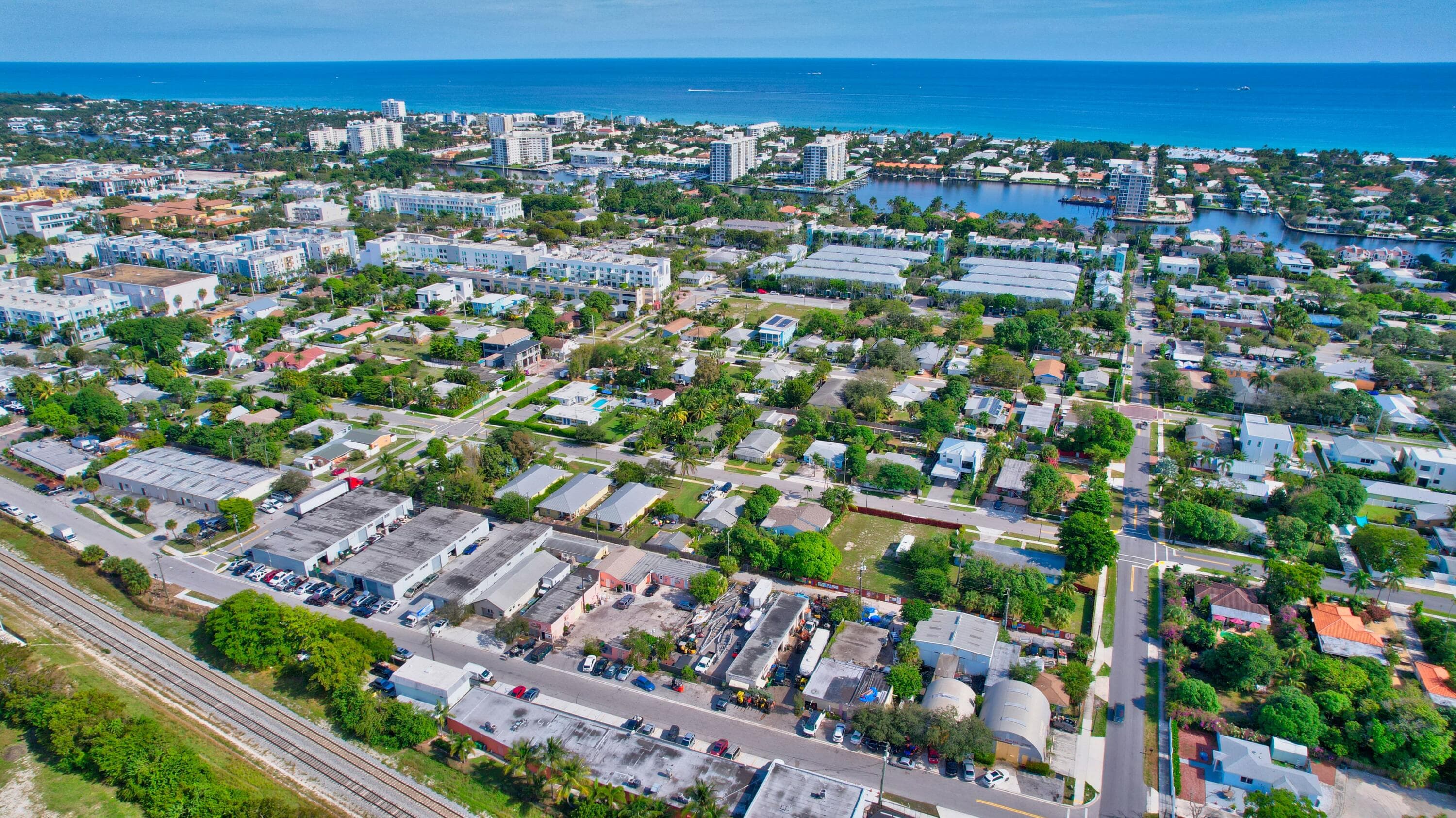 369 SE 2nd Avenue, Delray Beach, FL 33483 — photo 3 of 14