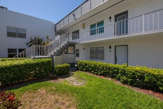 394 Normandy I, Delray Beach, FL 33484 — photo 2 of 15