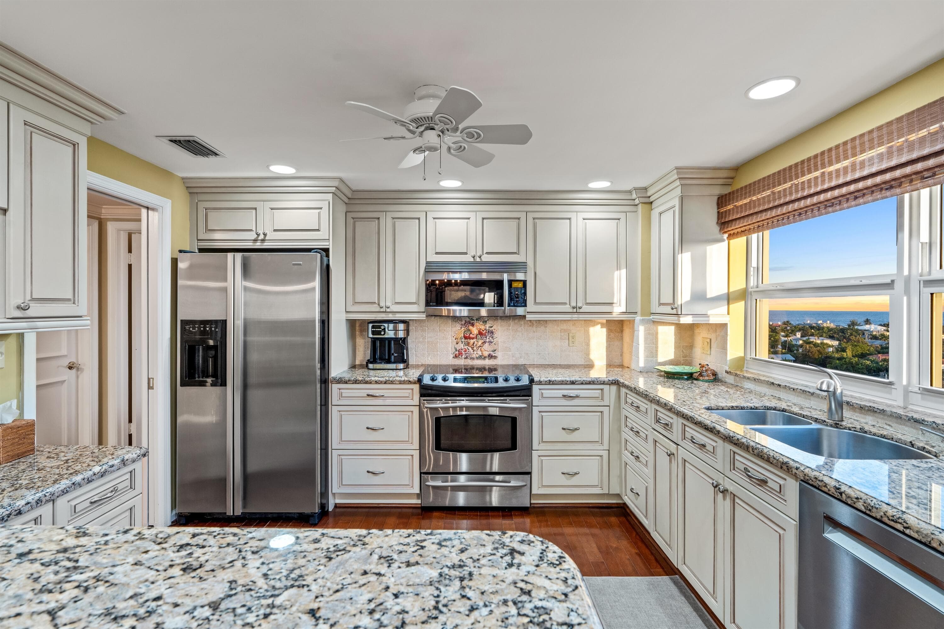 400 Seasage Drive 1101, Delray Beach, FL 33483 — photo 12 of 35