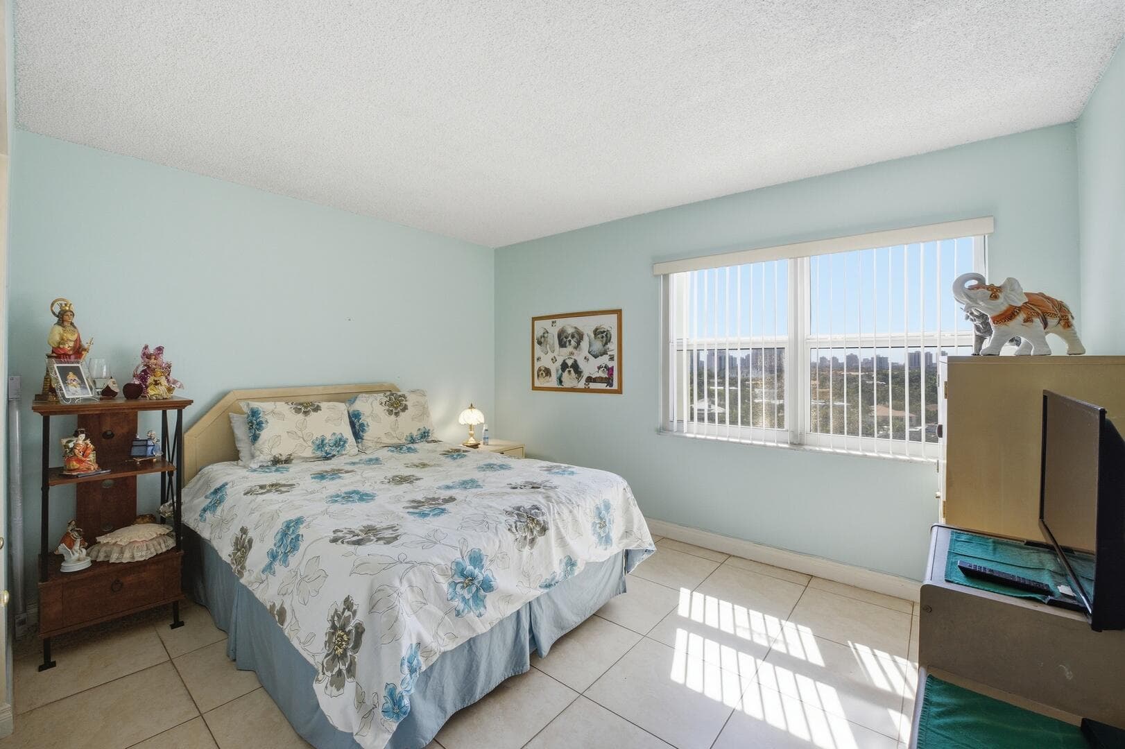 401 Golden Isles Drive 1009, Hallandale Beach, FL 33009 — photo 18 of 46
