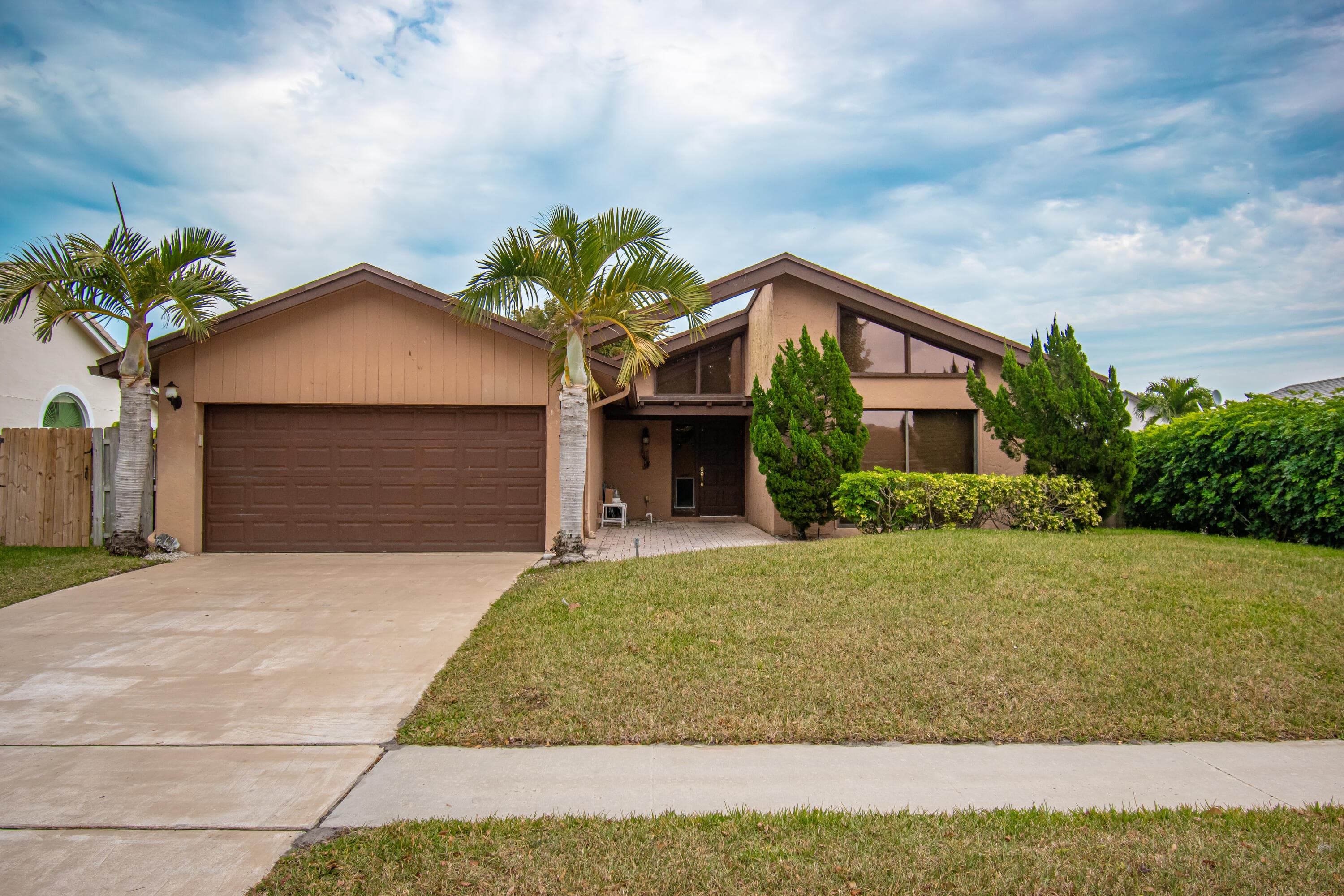 21566 Arbor Way, Boca Raton, FL 33433 — photo 1 of 40