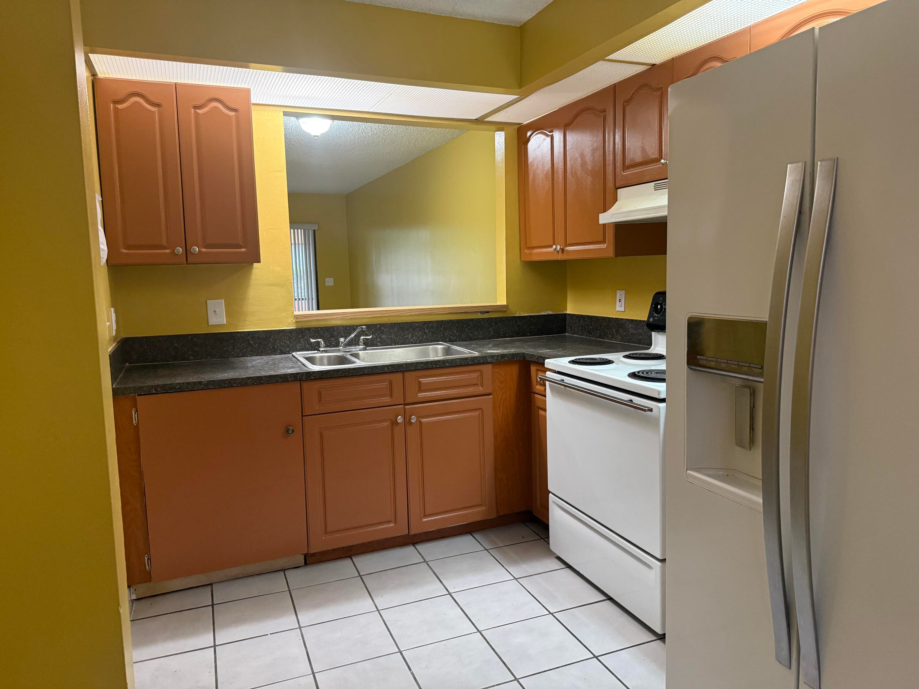 2541 NW 56th Avenue 1-19, Lauderhill, FL 33313 — photo 4 of 16