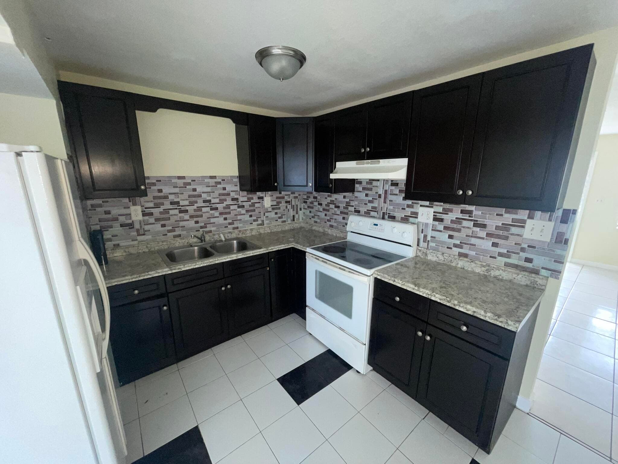5320 Harriet Place, West Palm Beach, FL 33407 — photo 1 of 22