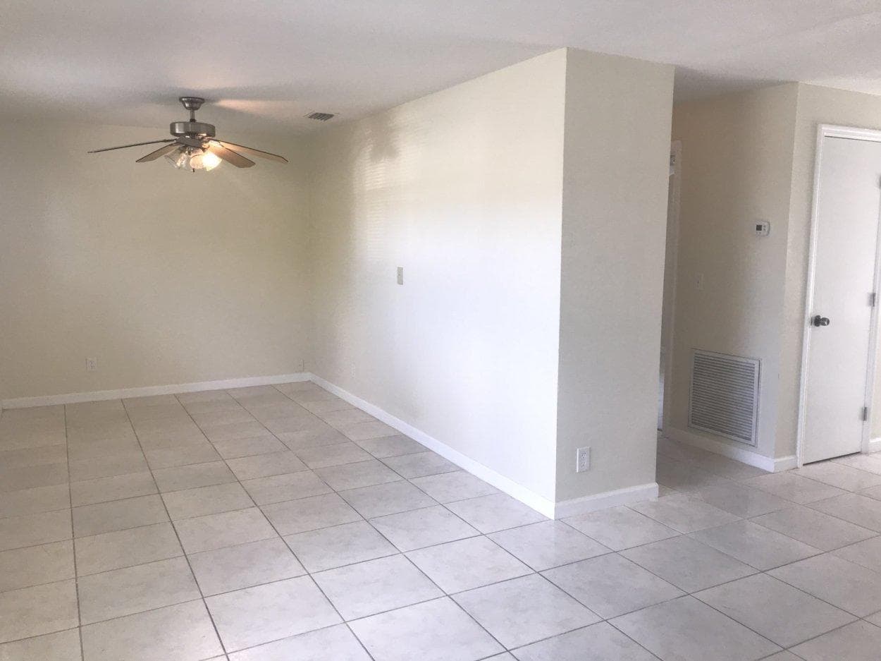 5320 Harriet Place, West Palm Beach, FL 33407 — photo 7 of 22