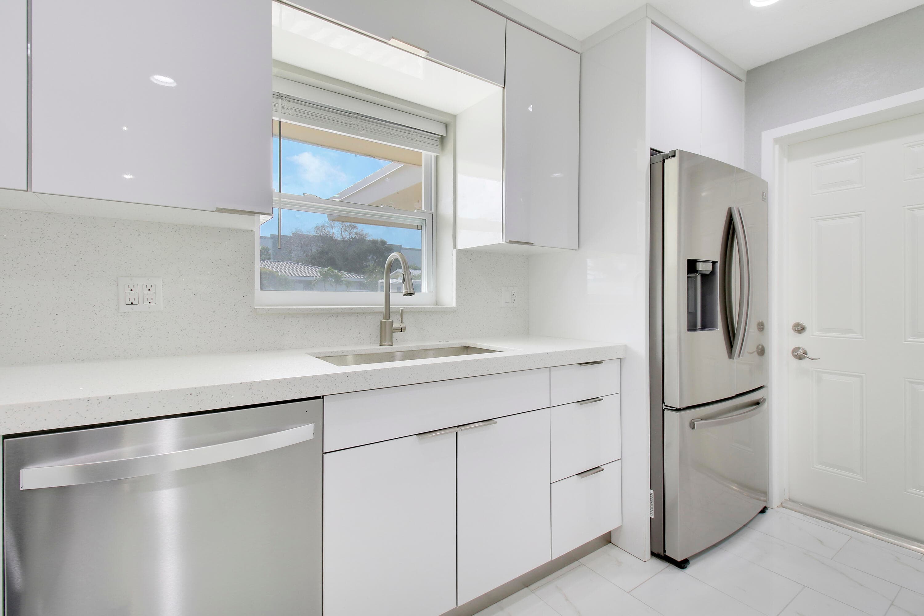 1231 SW 32nd Street, Fort Lauderdale, FL 33315 — photo 13 of 30
