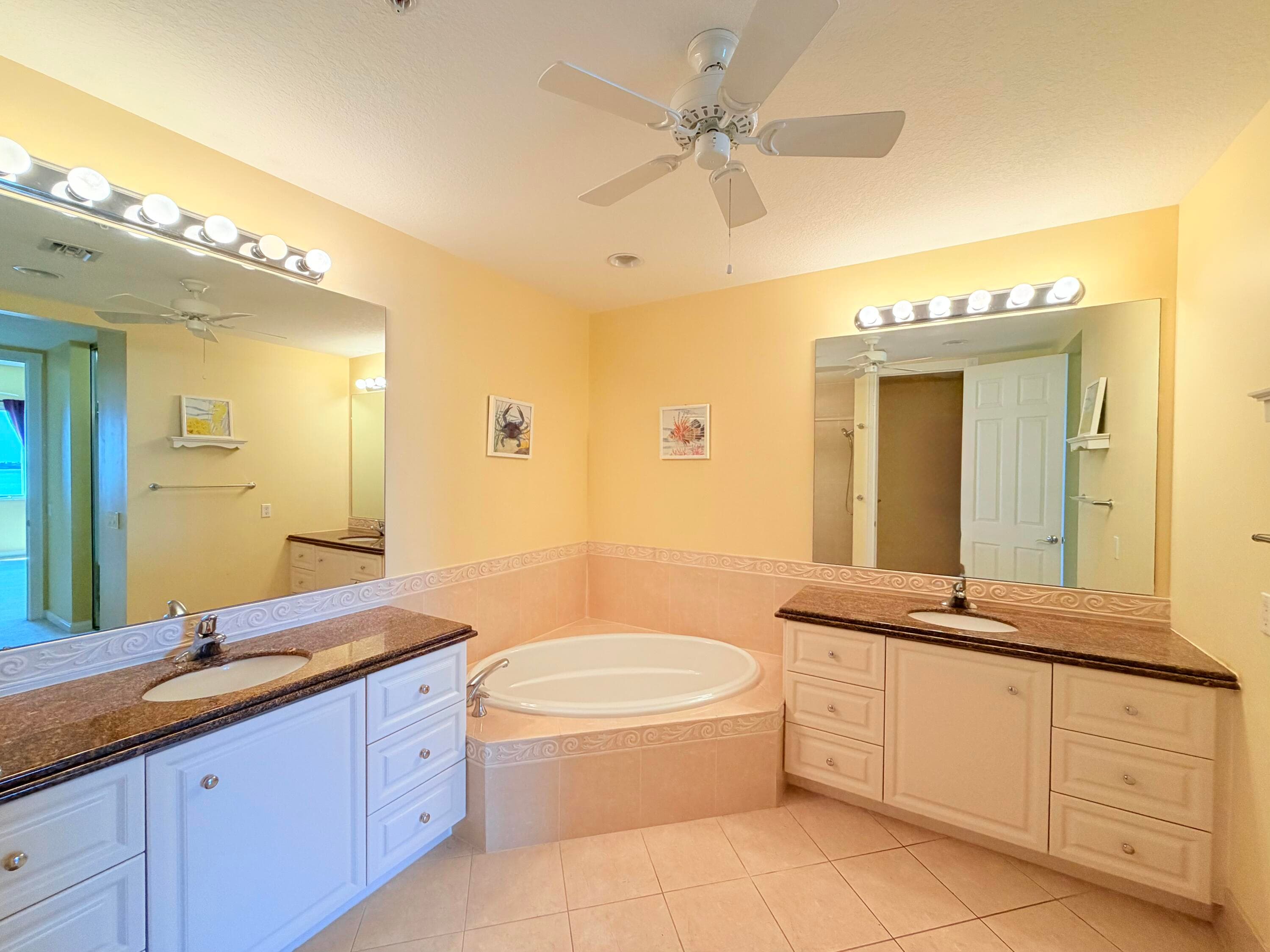 29 Harbour Isle Drive W Ph01, Hutchinson Island, FL 34949 — photo 15 of 42