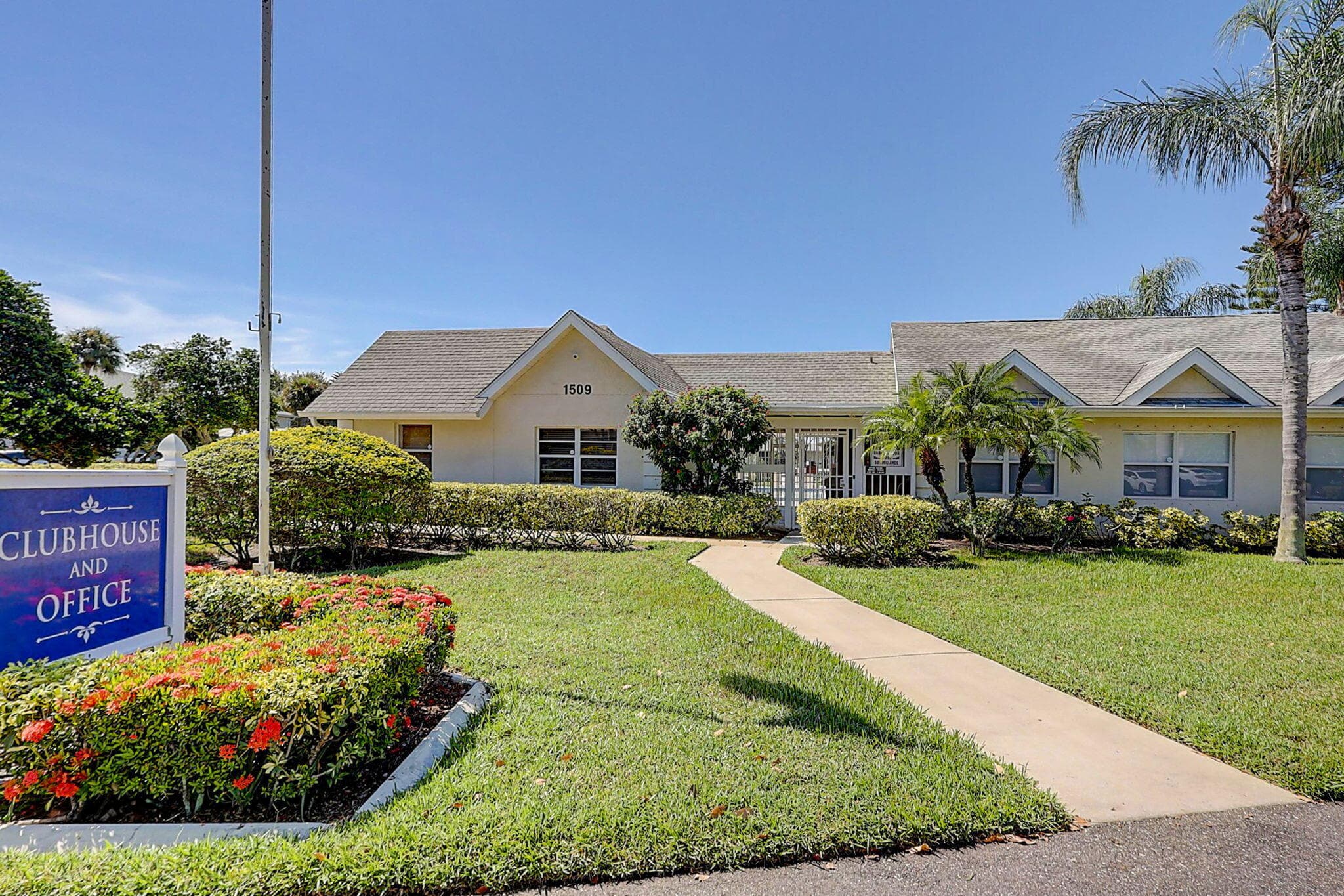 1538 SE Royal Green Circle 102, Port St. Lucie, FL 34952 — photo 30 of 32