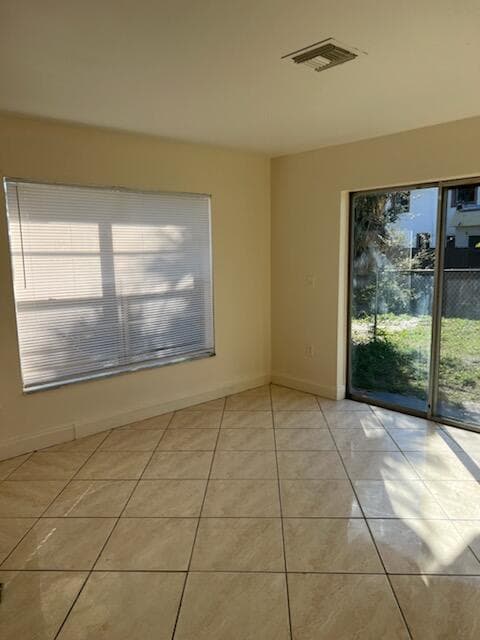 20682 NW 38th Avenue 20682, Miami Gardens, FL 33055 — photo 3 of 8