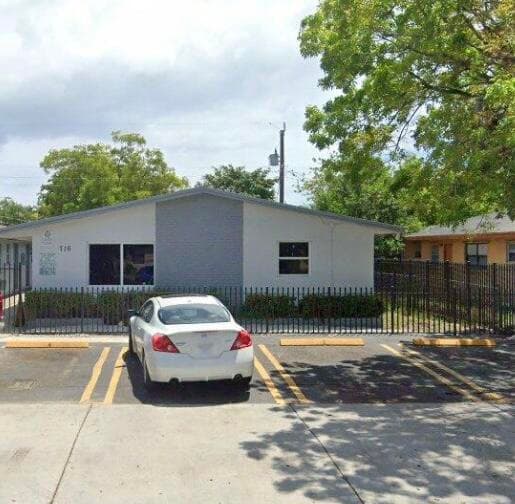 720 NW 6th Avenue 5, Pompano Beach, FL 33060 — photo 1 of 4