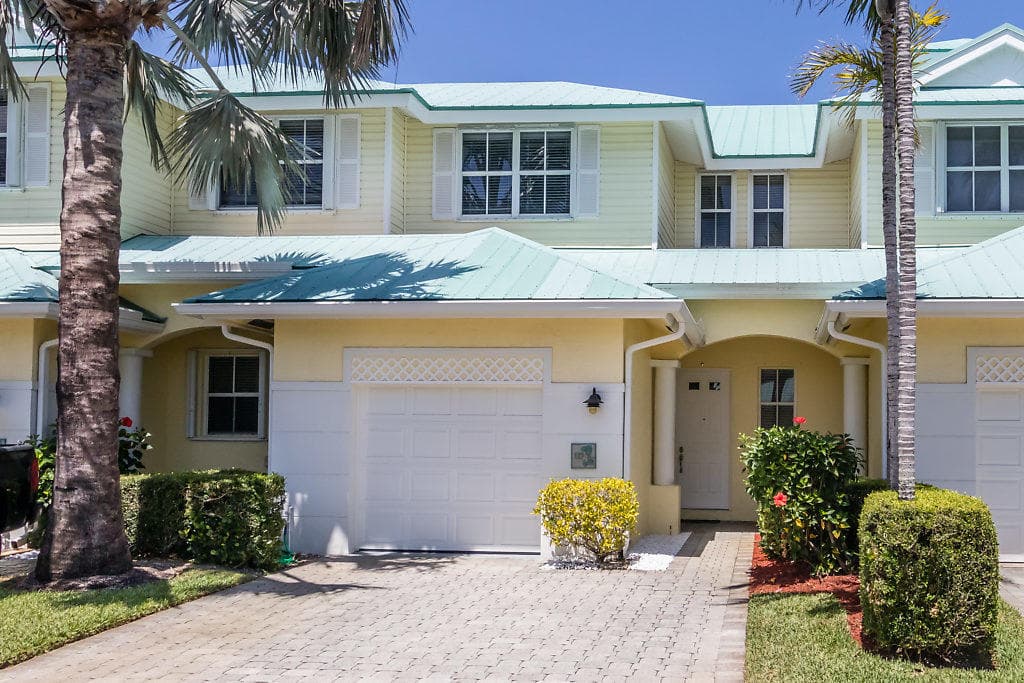 117 Barefoot Cove, Hypoluxo, FL 33462 — photo 5 of 16