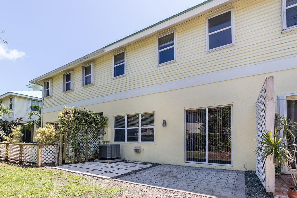 117 Barefoot Cove, Hypoluxo, FL 33462 — photo 10 of 16