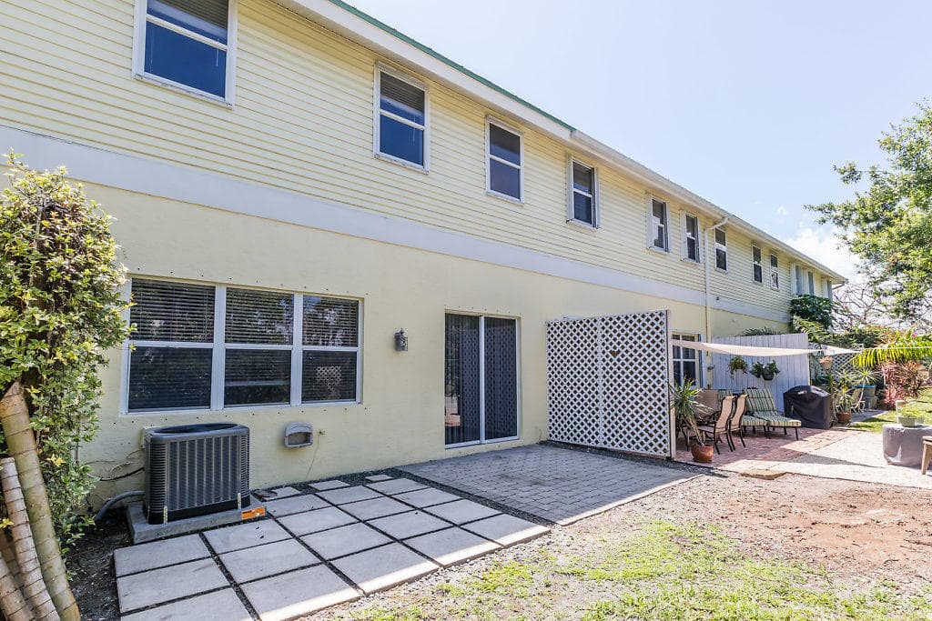 117 Barefoot Cove, Hypoluxo, FL 33462 — photo 11 of 16
