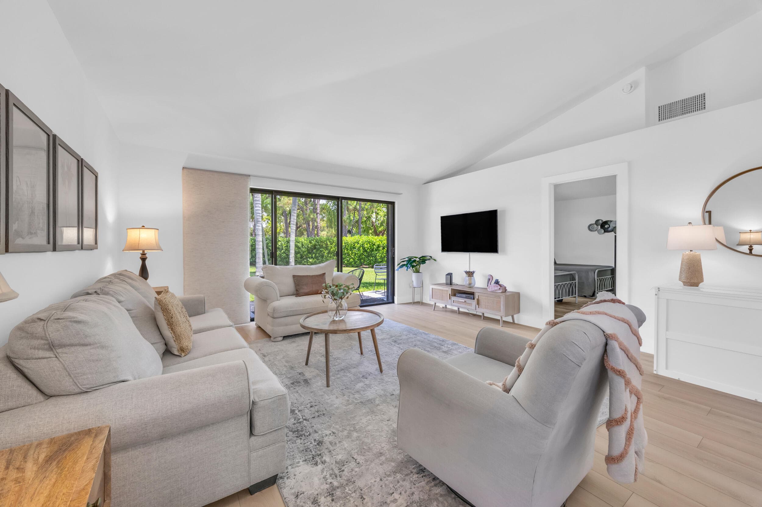 836 Club Drive, Palm Beach Gardens, FL 33418 — photo 8 of 36