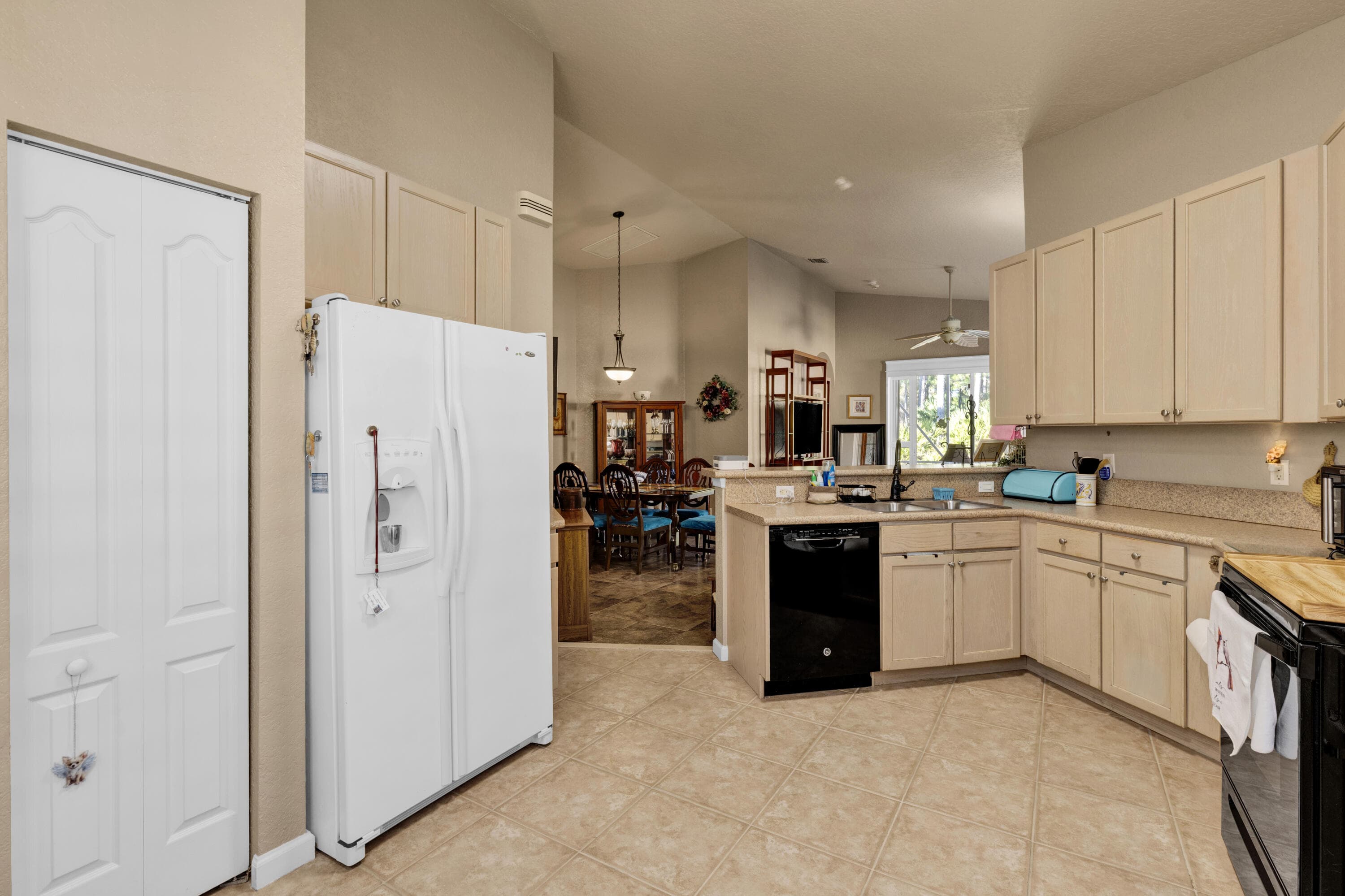 5726 Sterling Lake Drive, Fort Pierce, FL 34951 — photo 10 of 62