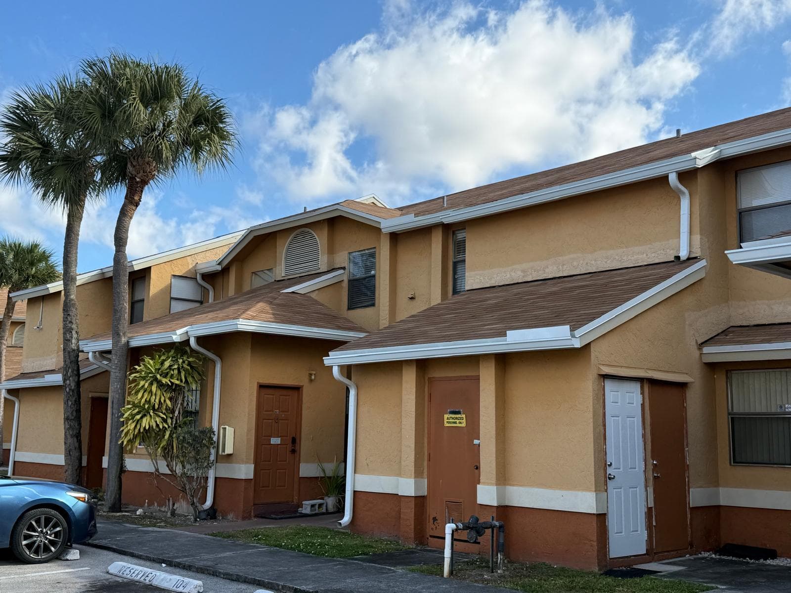 2511 NW 56th Avenue 111, Lauderhill, FL 33313 — photo 1 of 11