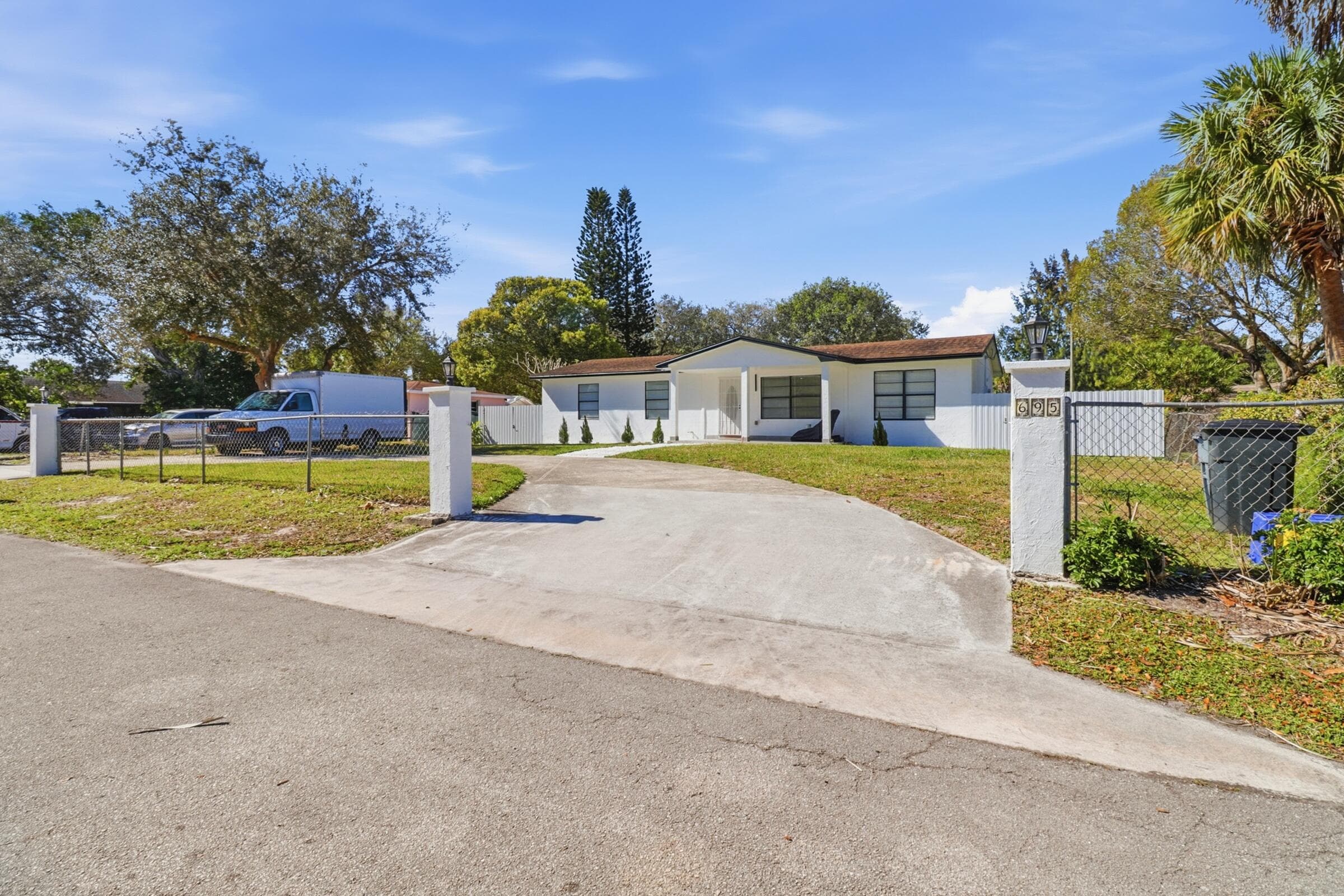 695 Dixie Lane, West Palm Beach, FL 33415 — photo 3 of 24