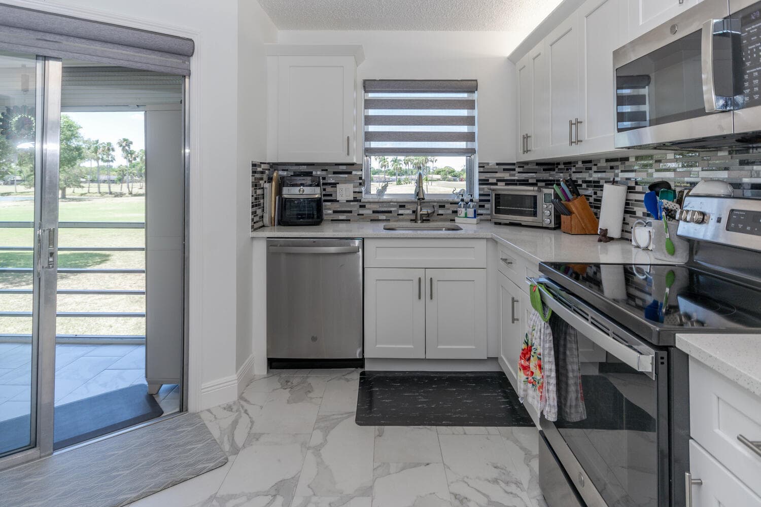 3951 Via Poinciana 214, Lake Worth, FL 33467 — photo 20 of 41