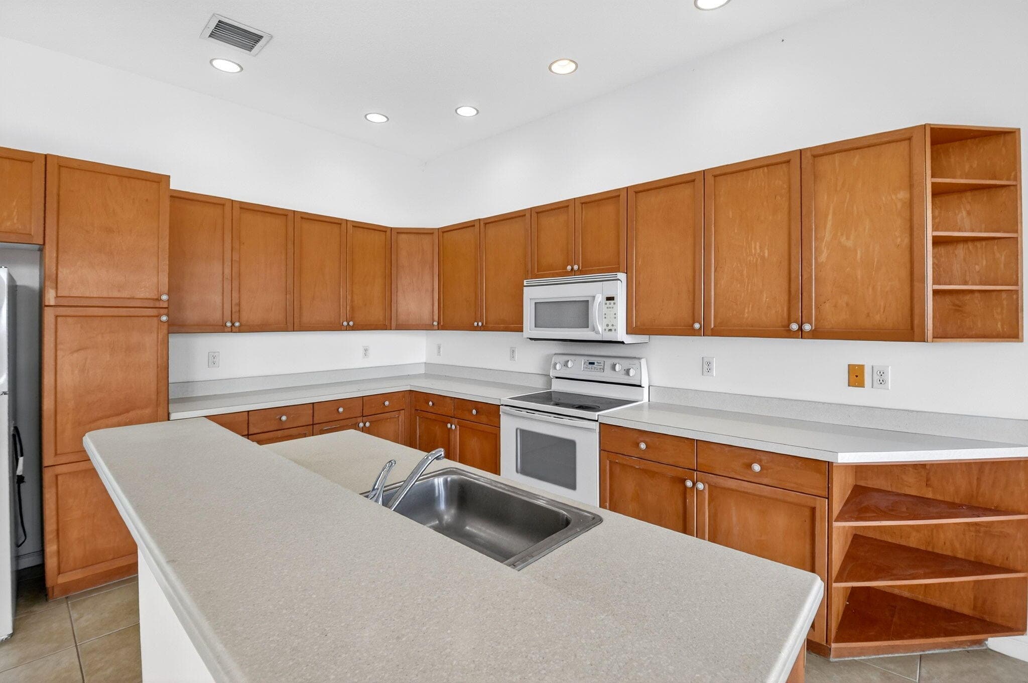 2431 Westmont Drive, Royal Palm Beach, FL 33411 — photo 17 of 46