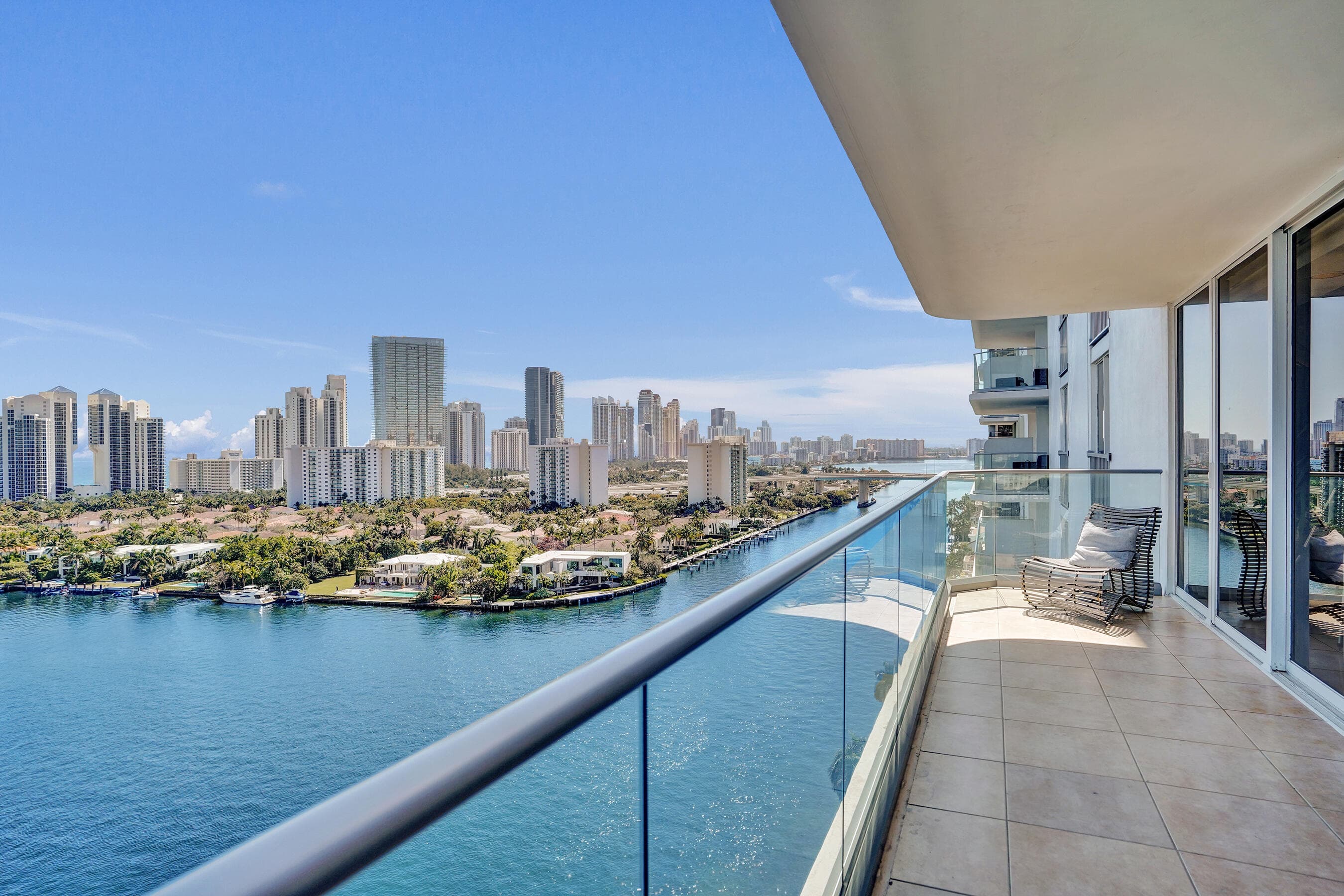 19707 Turnberry Way 18j, Aventura, FL 33180 — photo 1 of 26