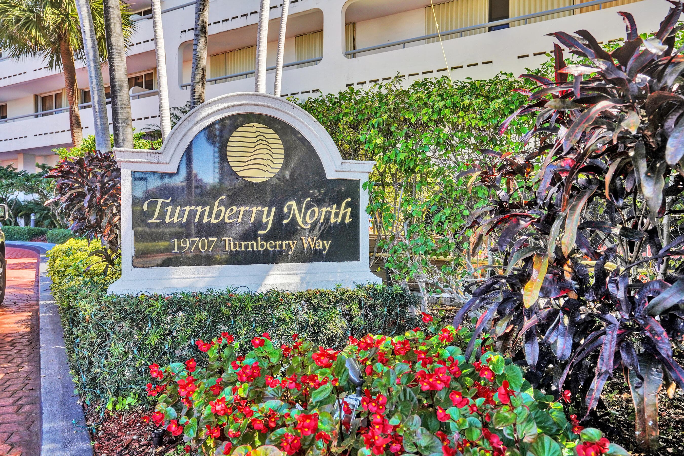 19707 Turnberry Way 18j, Aventura, FL 33180 — photo 4 of 26