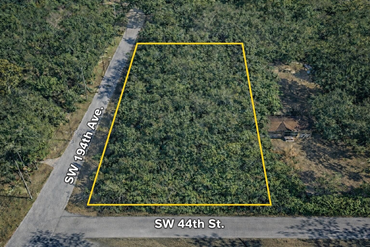 4375 SW 194th Avenue, Dunnellon, FL 34432 — photo 1 of 5