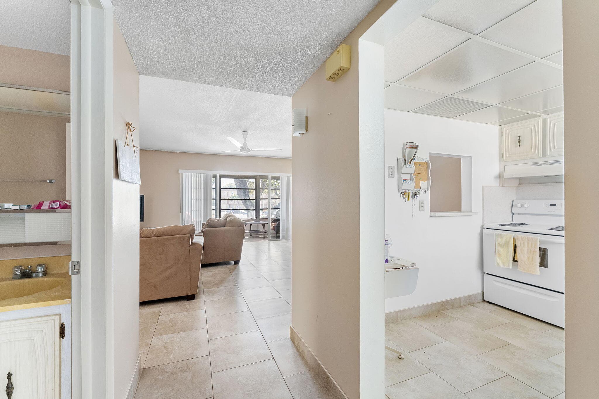 750 Lori Drive 232, Palm Springs, FL 33461 — photo 7 of 23