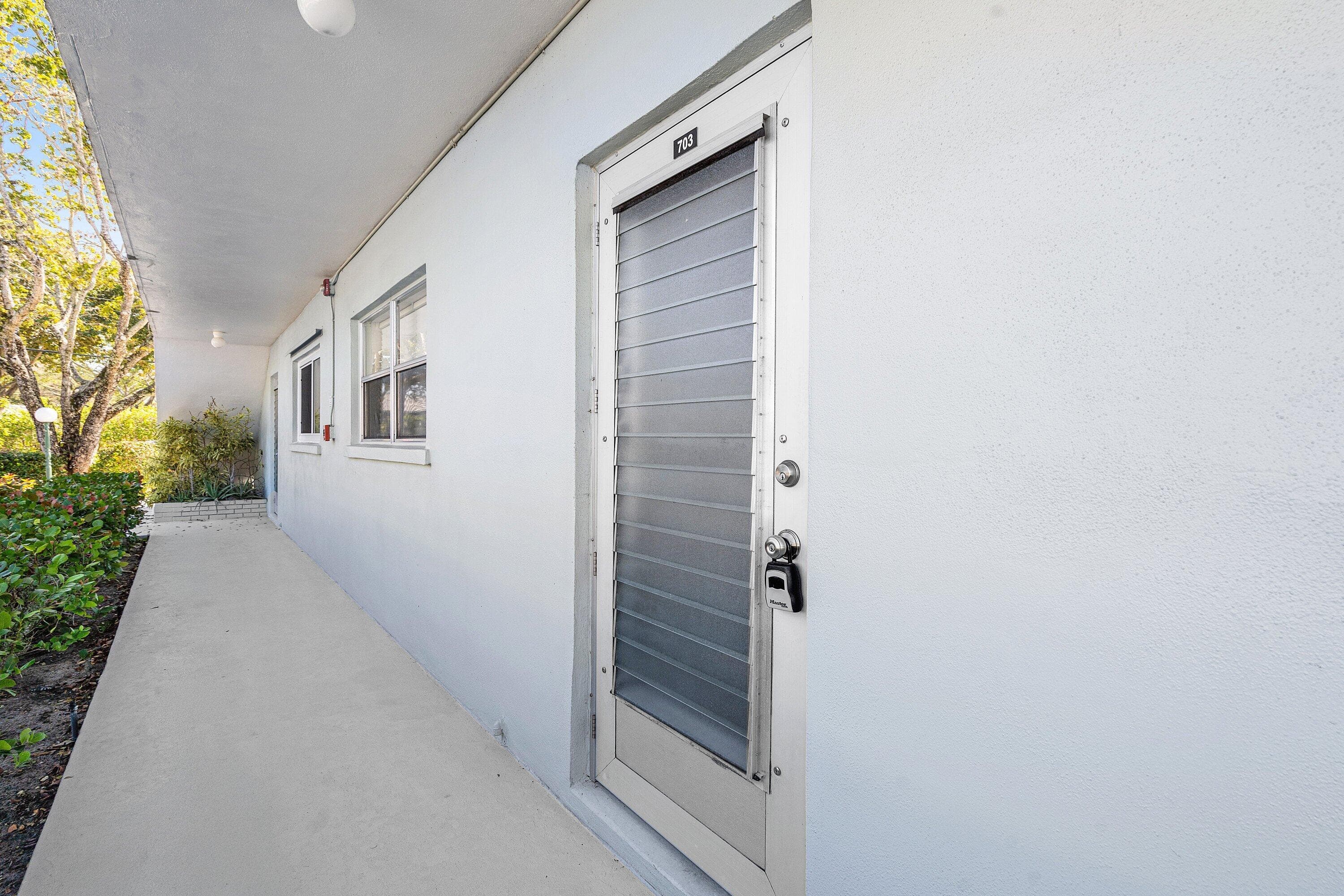 2440 SW 22nd Avenue 703, Delray Beach, FL 33445 — photo 3 of 35