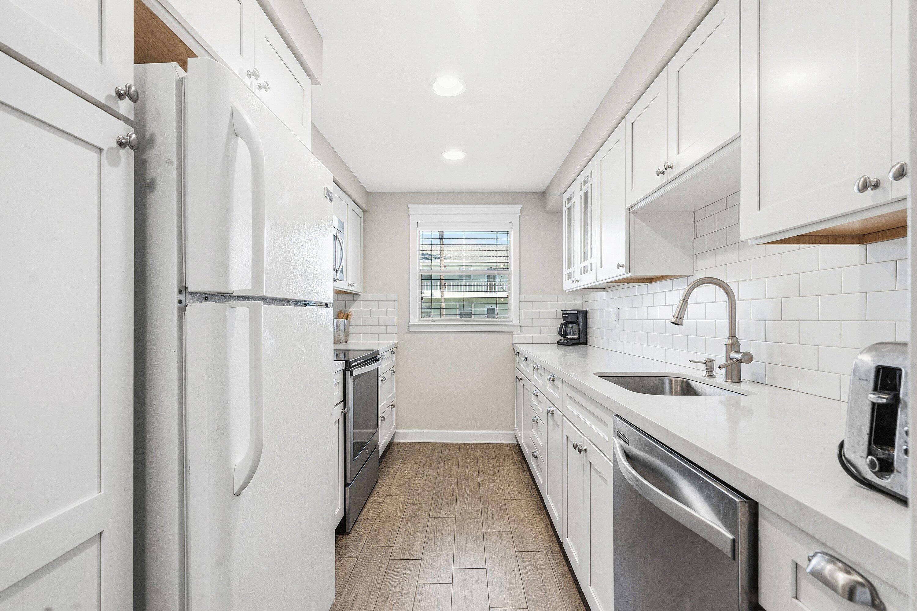 2440 SW 22nd Avenue 703, Delray Beach, FL 33445 — photo 11 of 35