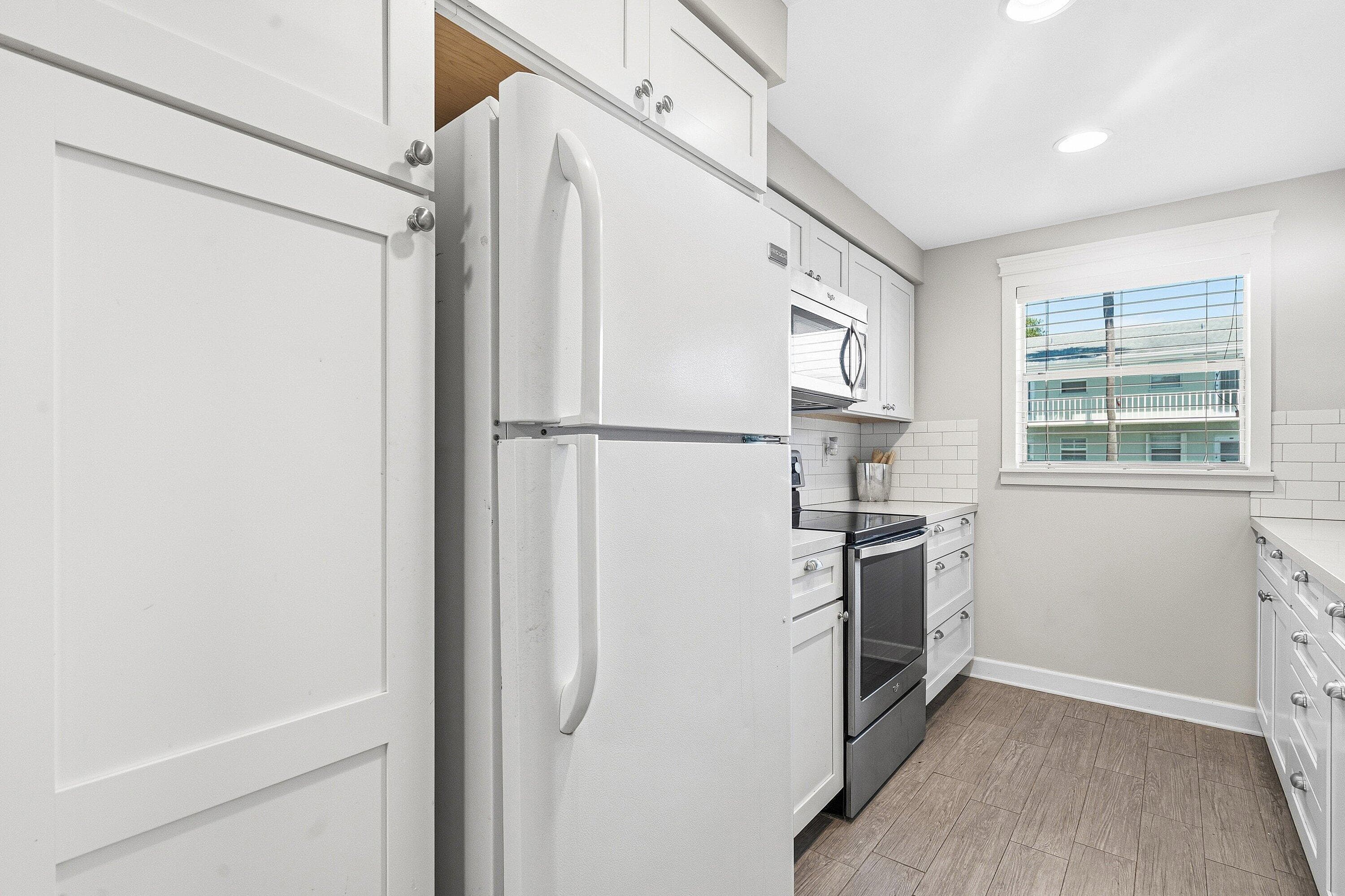2440 SW 22nd Avenue 703, Delray Beach, FL 33445 — photo 13 of 35